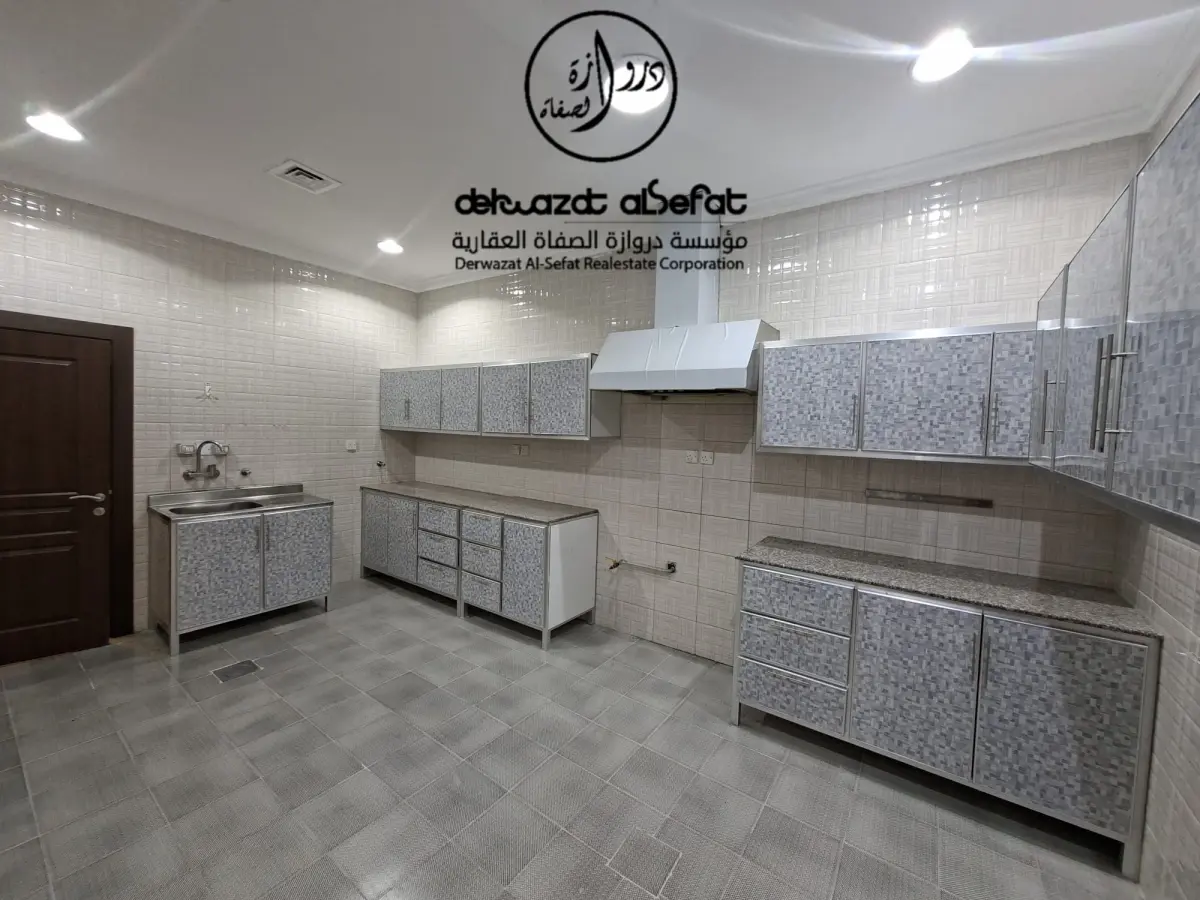 للإيجار دور في مشرف