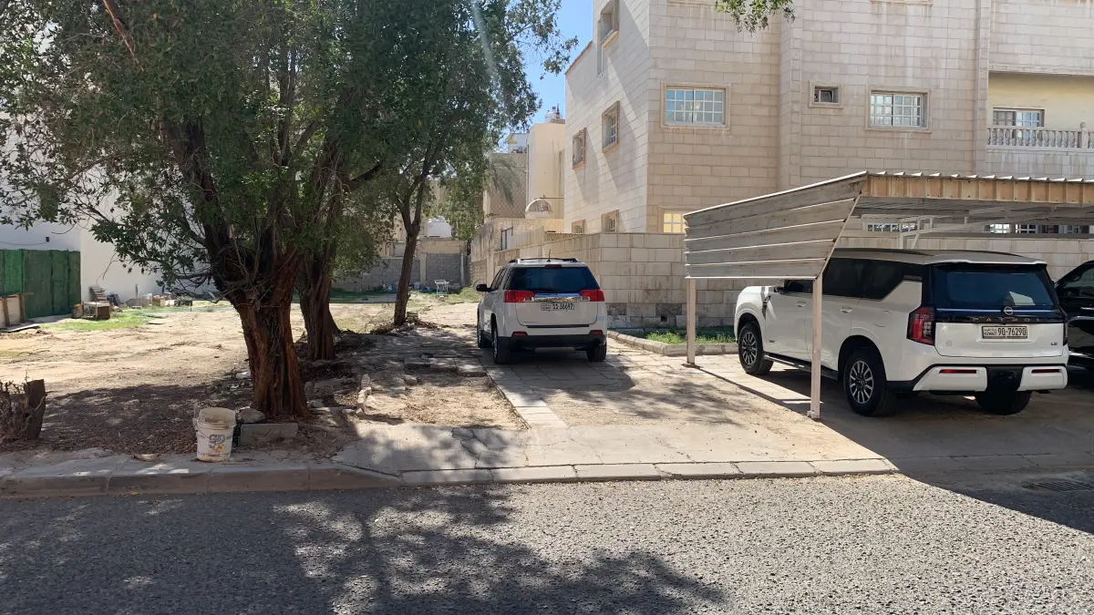 للبيع ارض في المنصورية