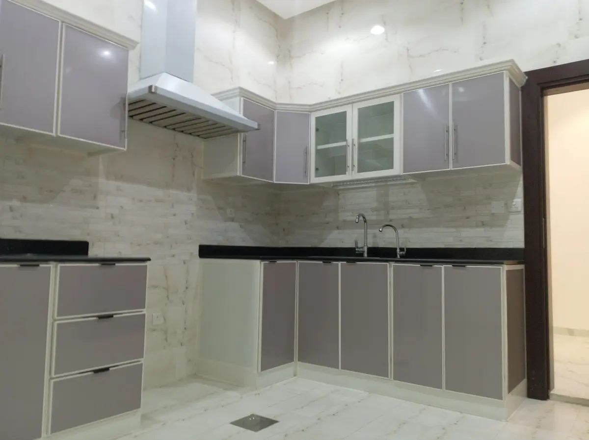 Rent Apartment in Omariya