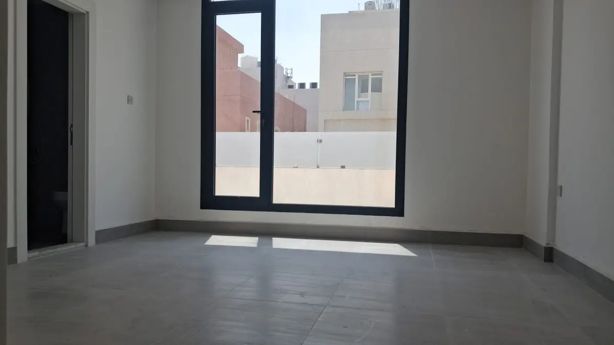 للإيجار شقة في الرميثية