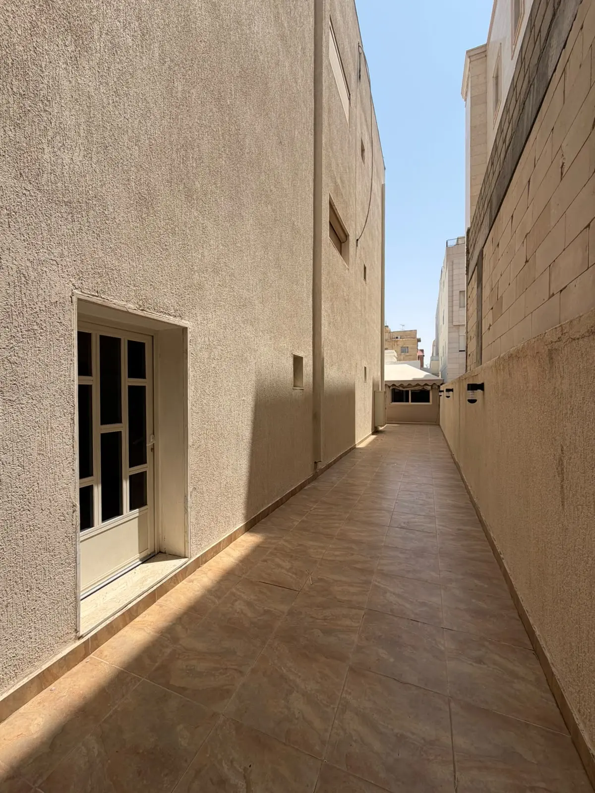 للإيجار دور في الفيحاء