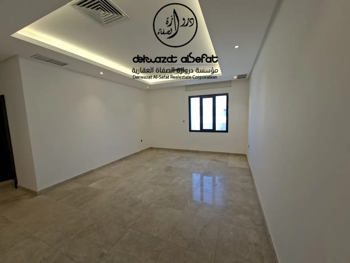 للإيجار شقة في النزهة
