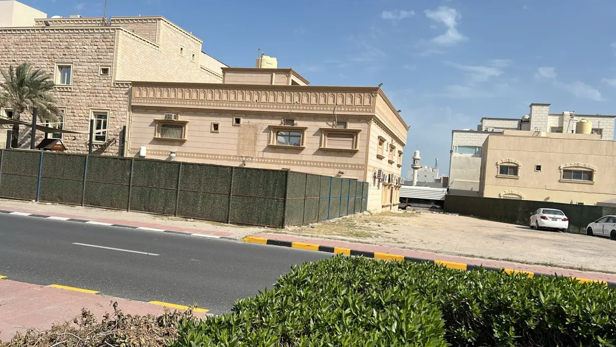 Sale House in Adan