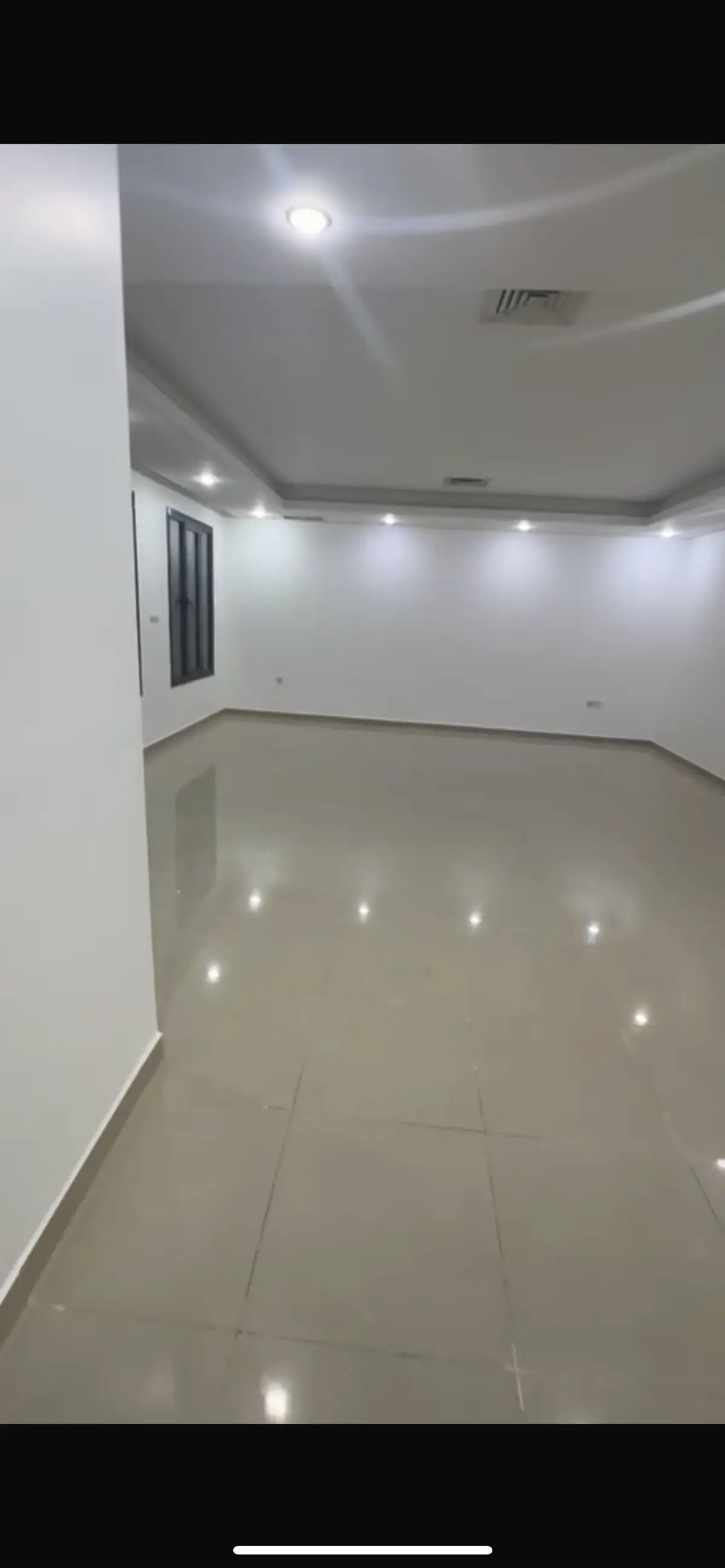 للإيجار دور في الصديق