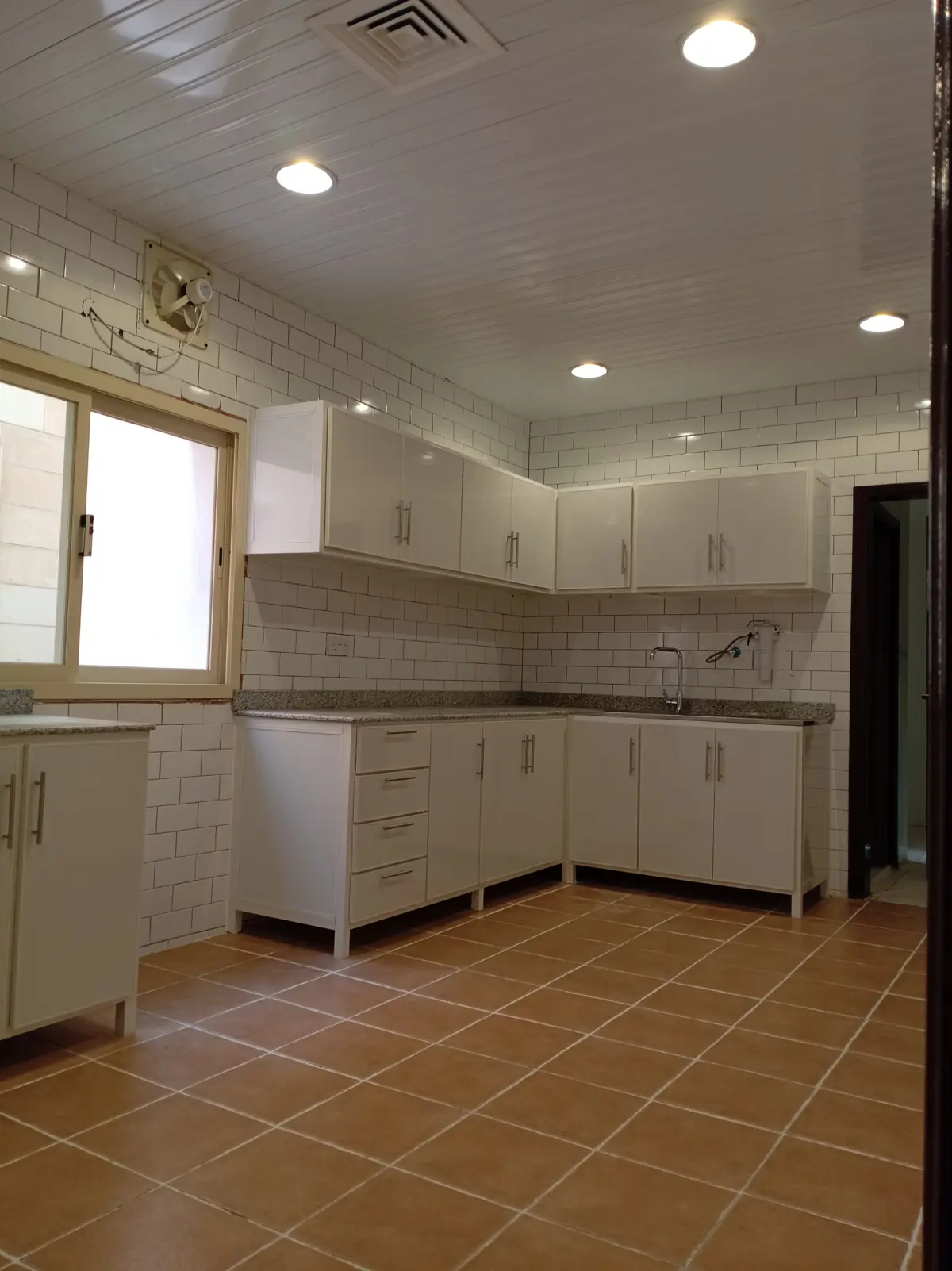 Rent Floor in Zahra