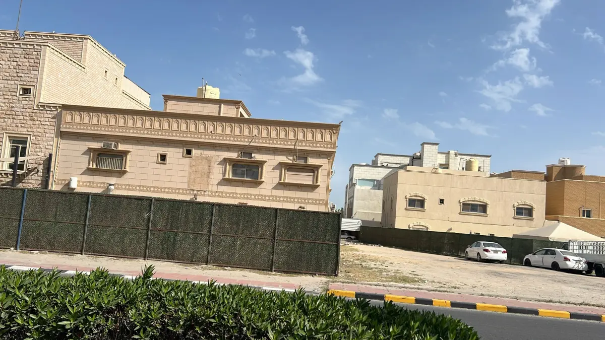 Sale House in Adan