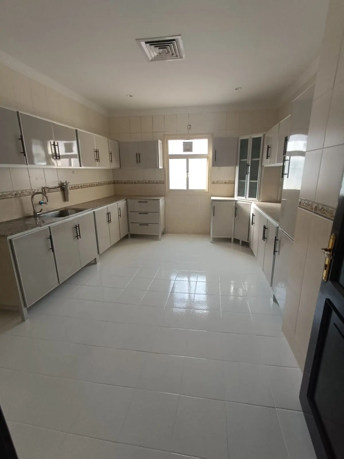 Rent Floor in Shuhada