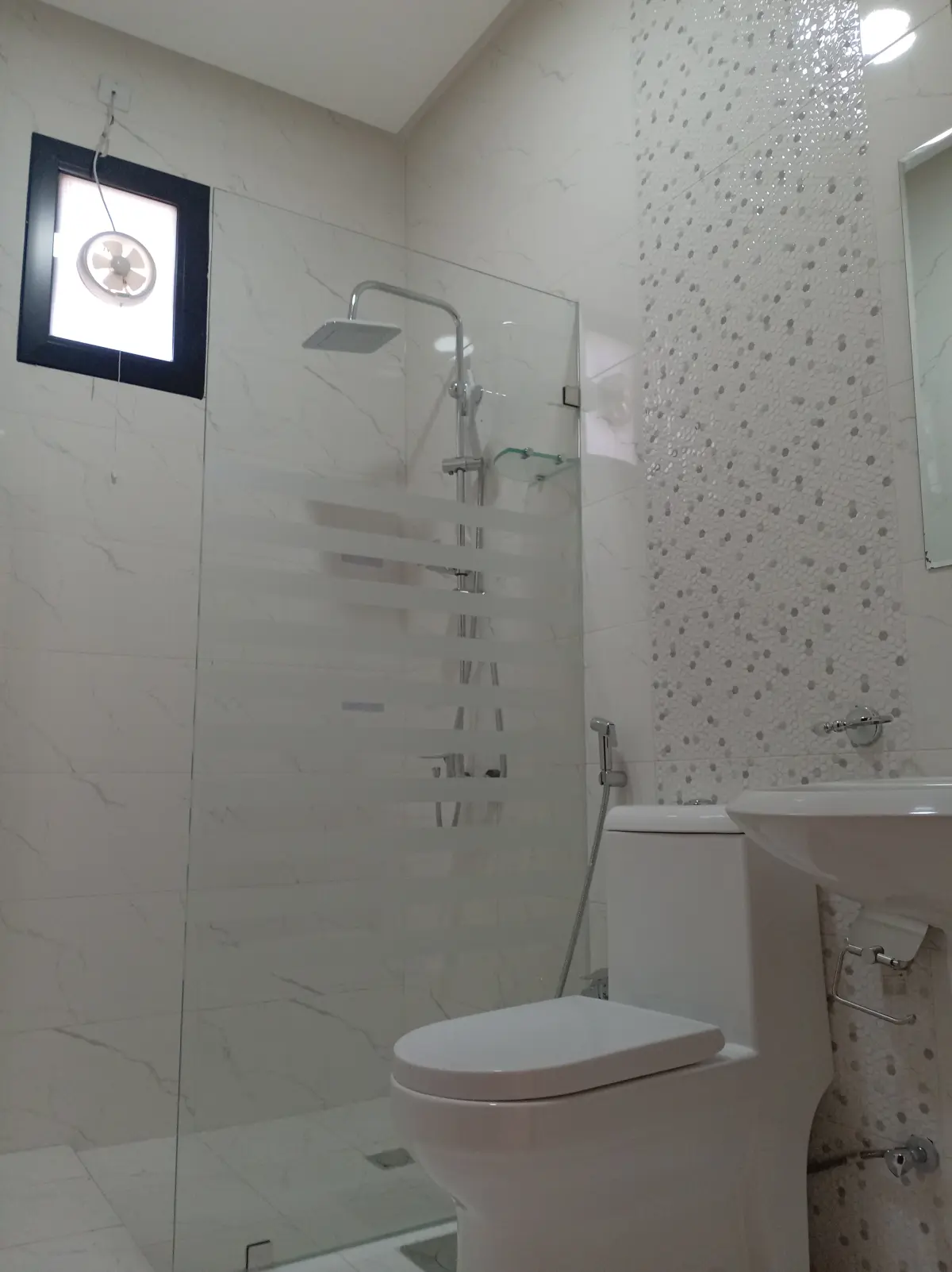 Rent Apartment in Omariya
