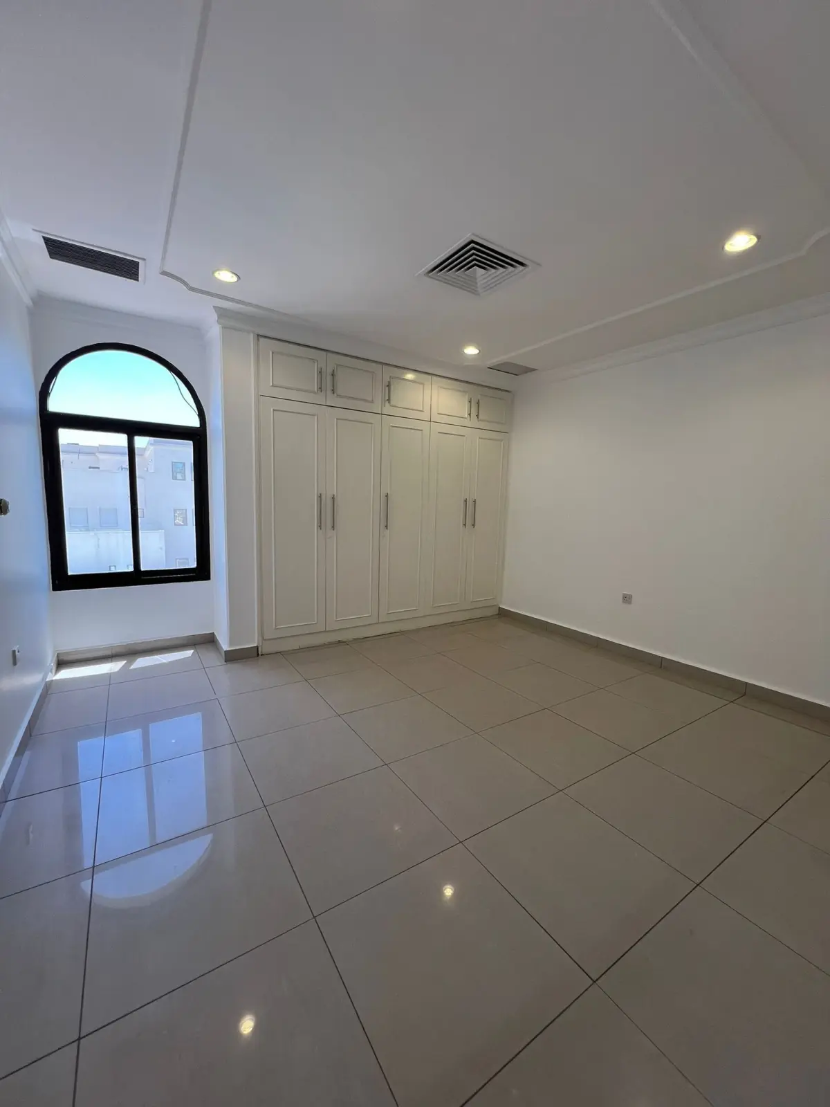 Rent Floor in Shamiya
