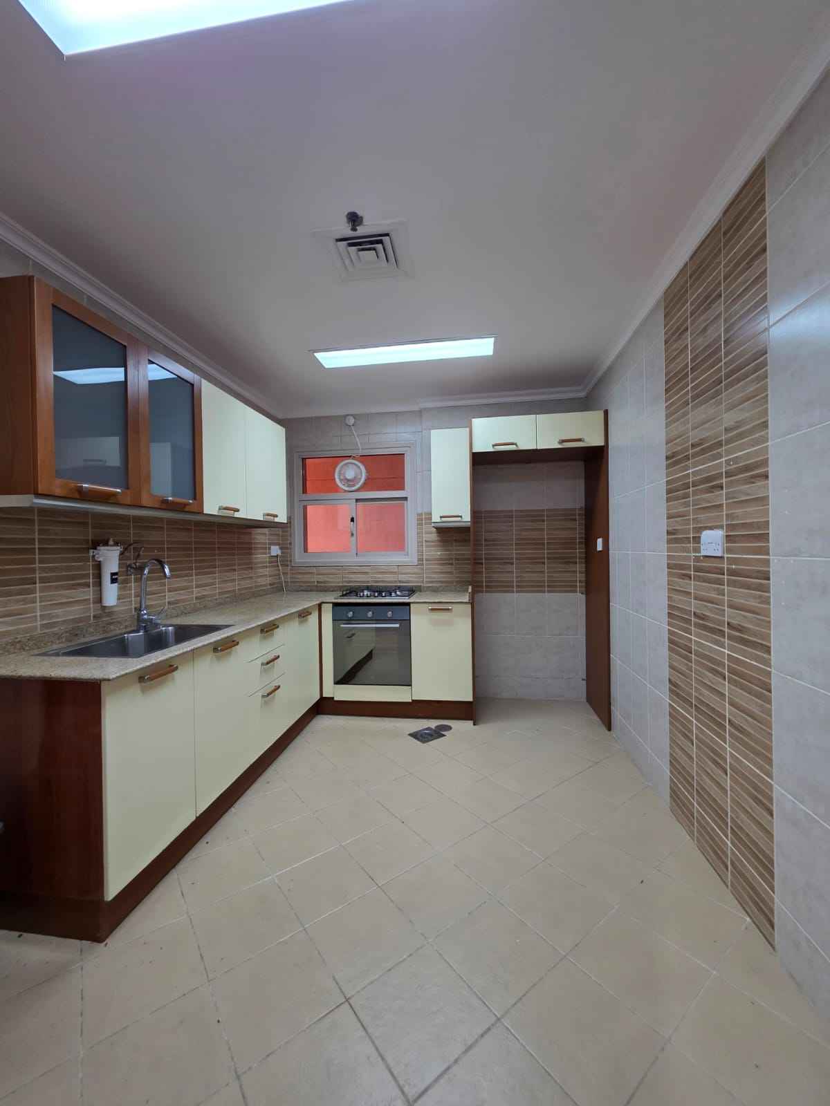 Rent Apartment in Salmiya