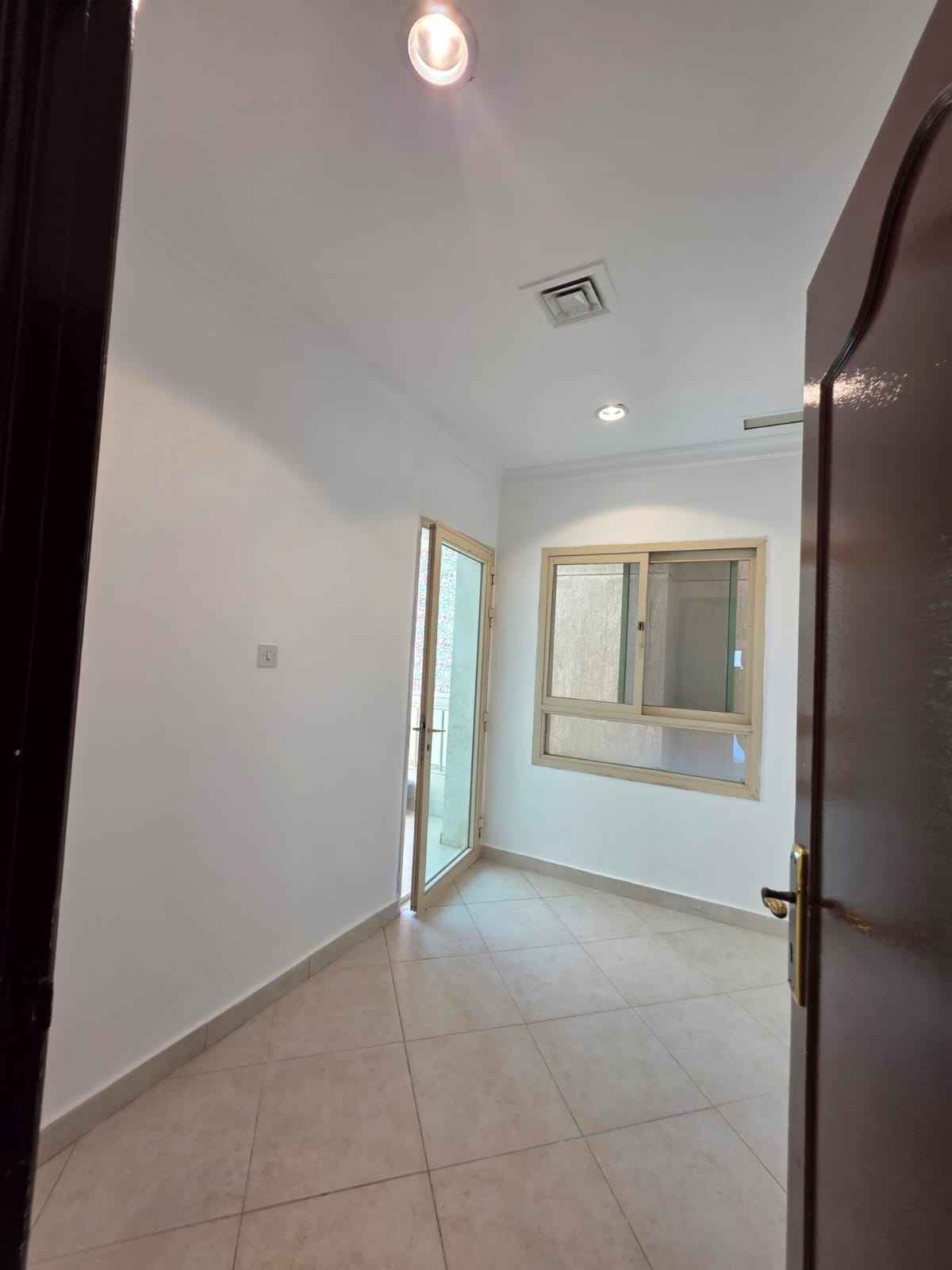Rent Apartment in Salmiya