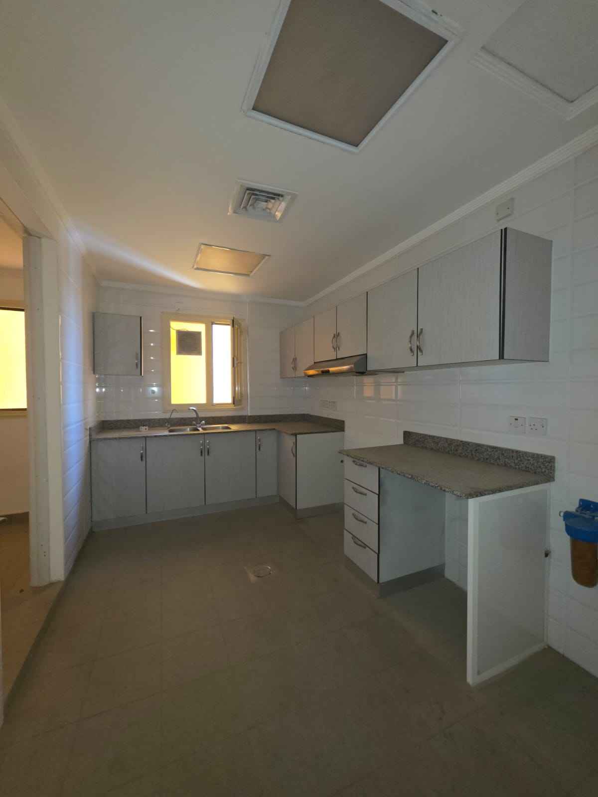 Rent Apartment in Salmiya