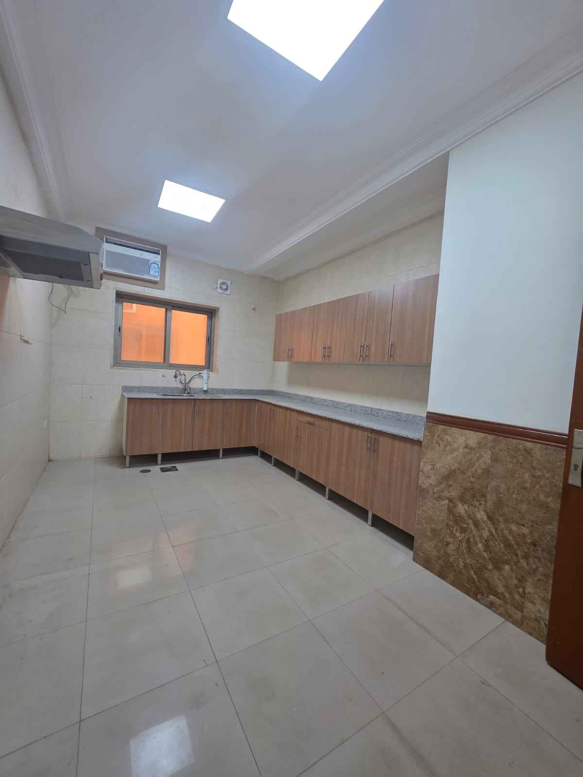 Rent Apartment in Salwa