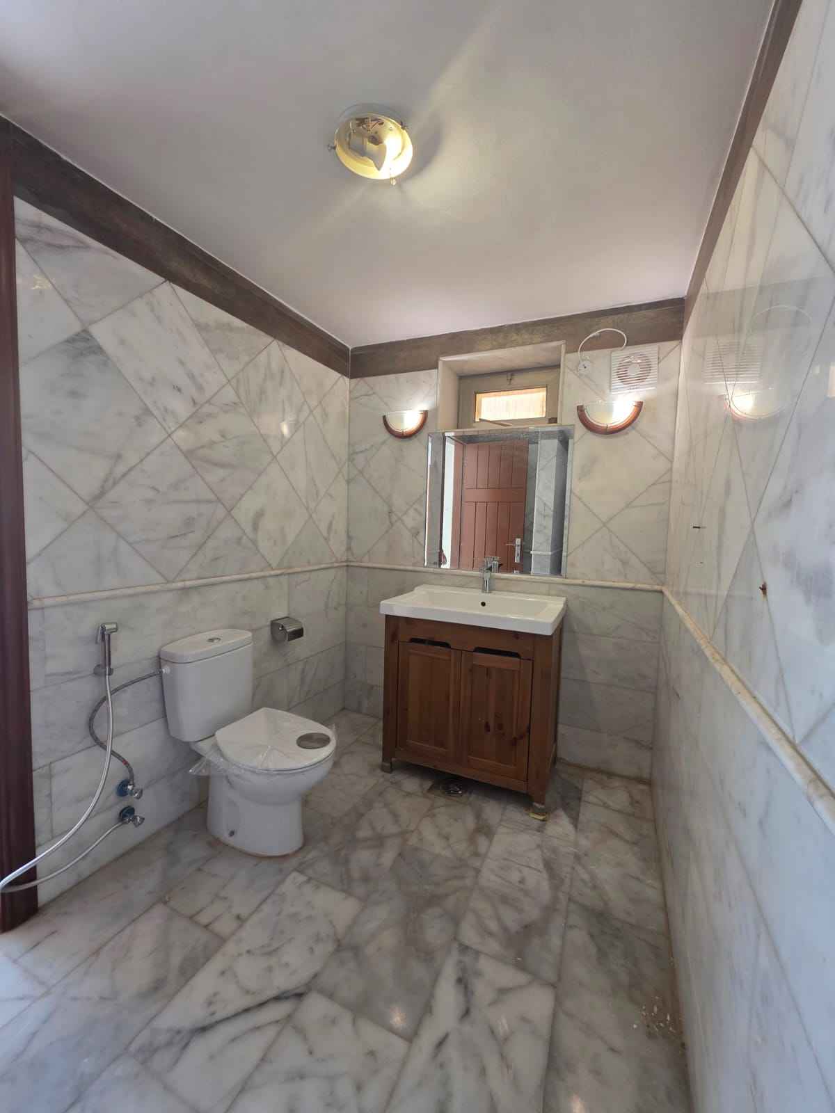 Rent Apartment in Salwa