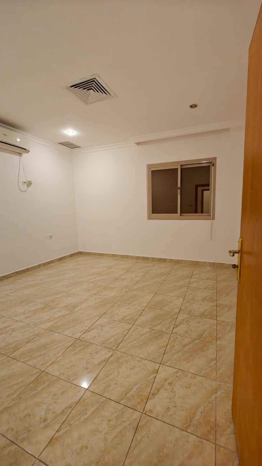 Rent Floor in Bayan