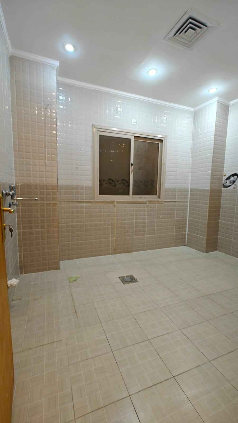 Rent Floor in Bayan