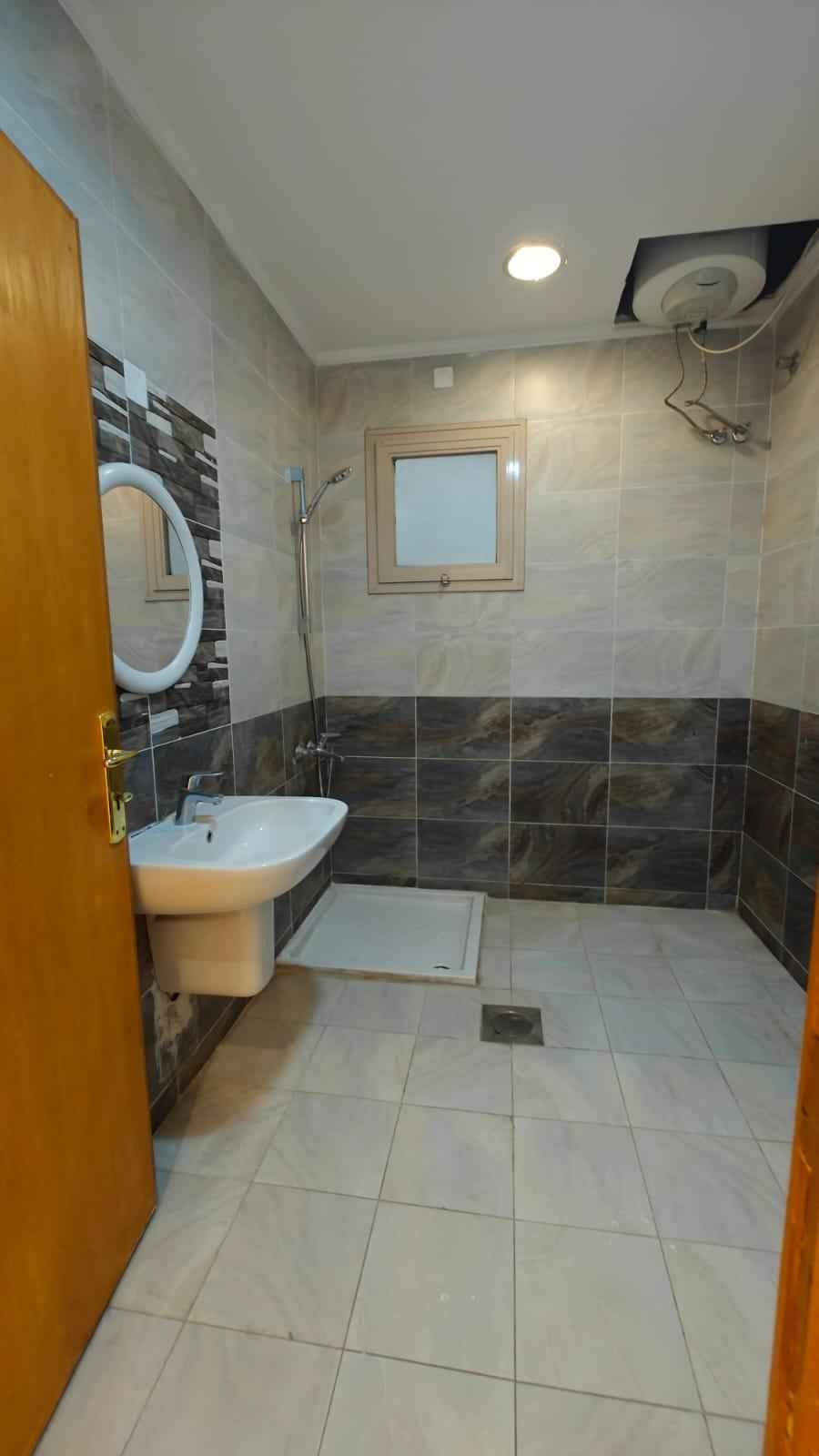 Rent Floor in Bayan