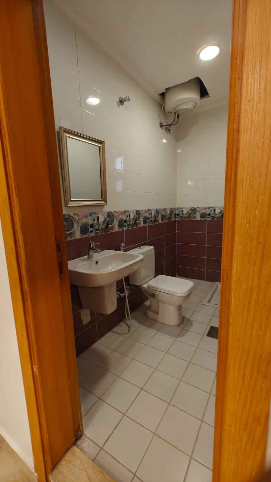 Rent Floor in Bayan