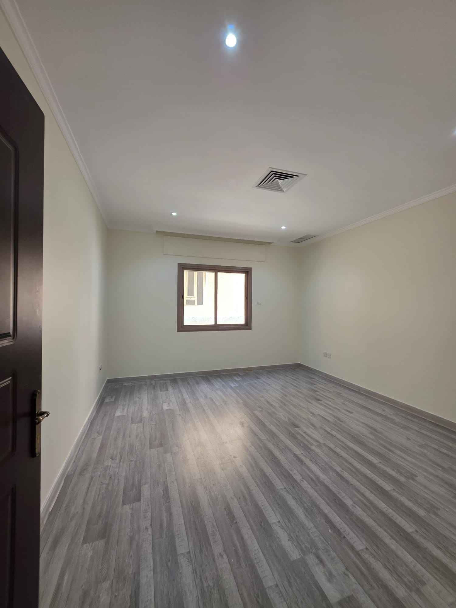 Rent House in Mangaf