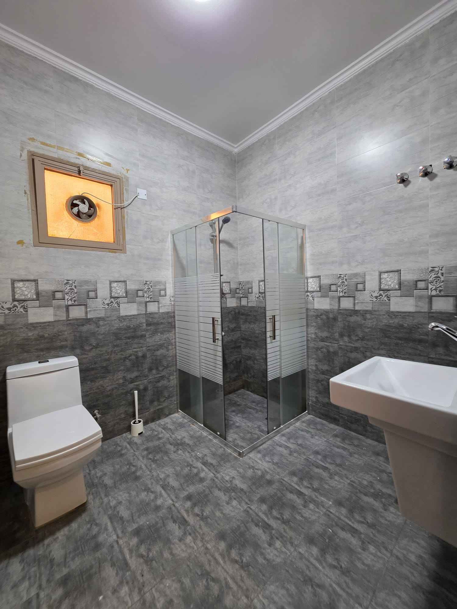 Rent House in Mangaf