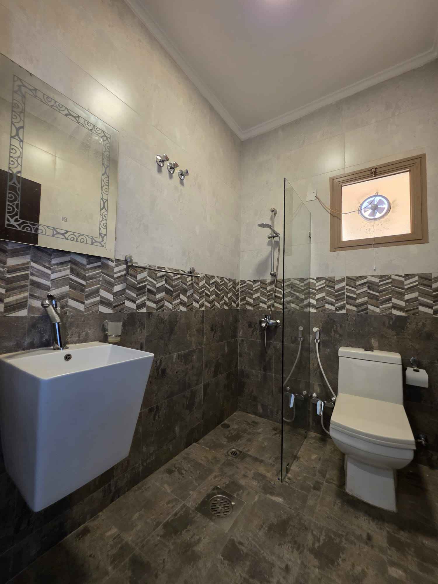 Rent House in Mangaf