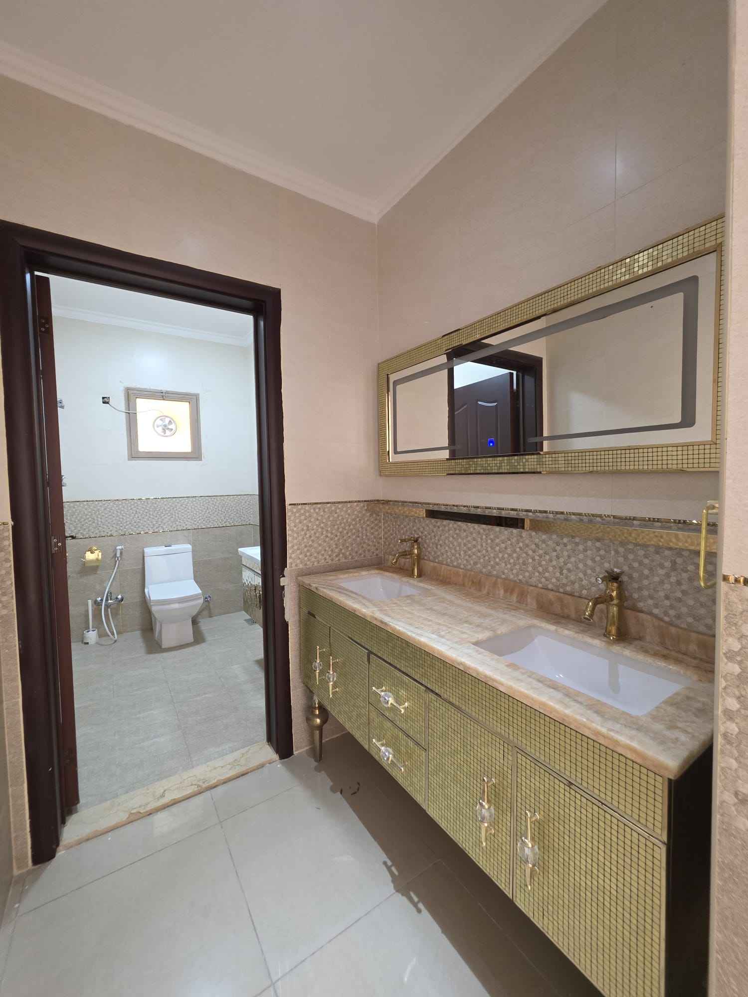 Rent House in Mangaf