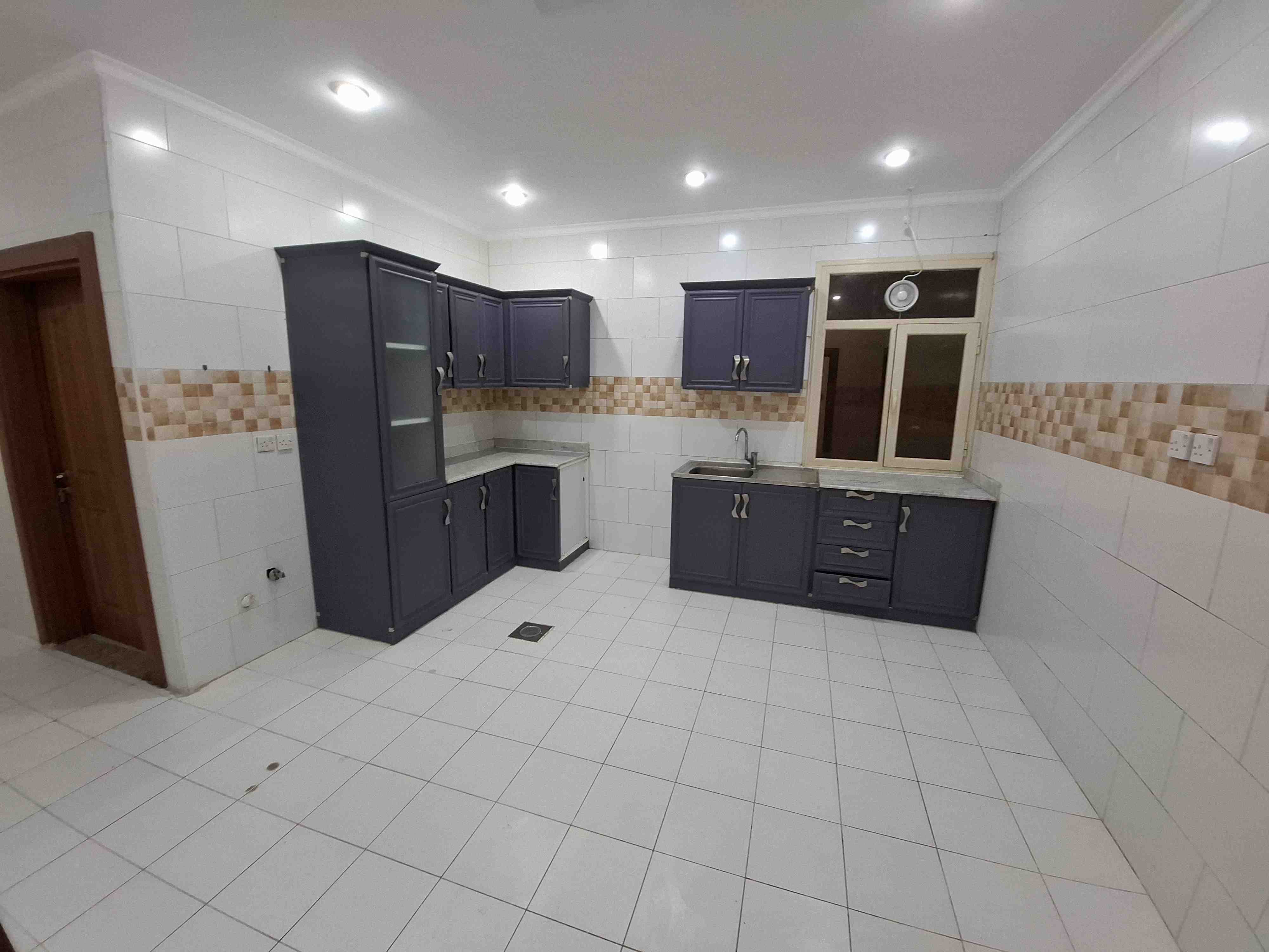 Rent Floor in Zahra