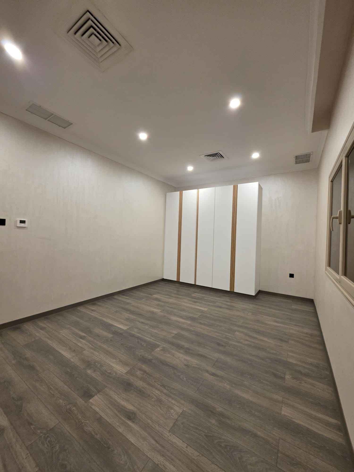 Rent Floor in Siddeeq
