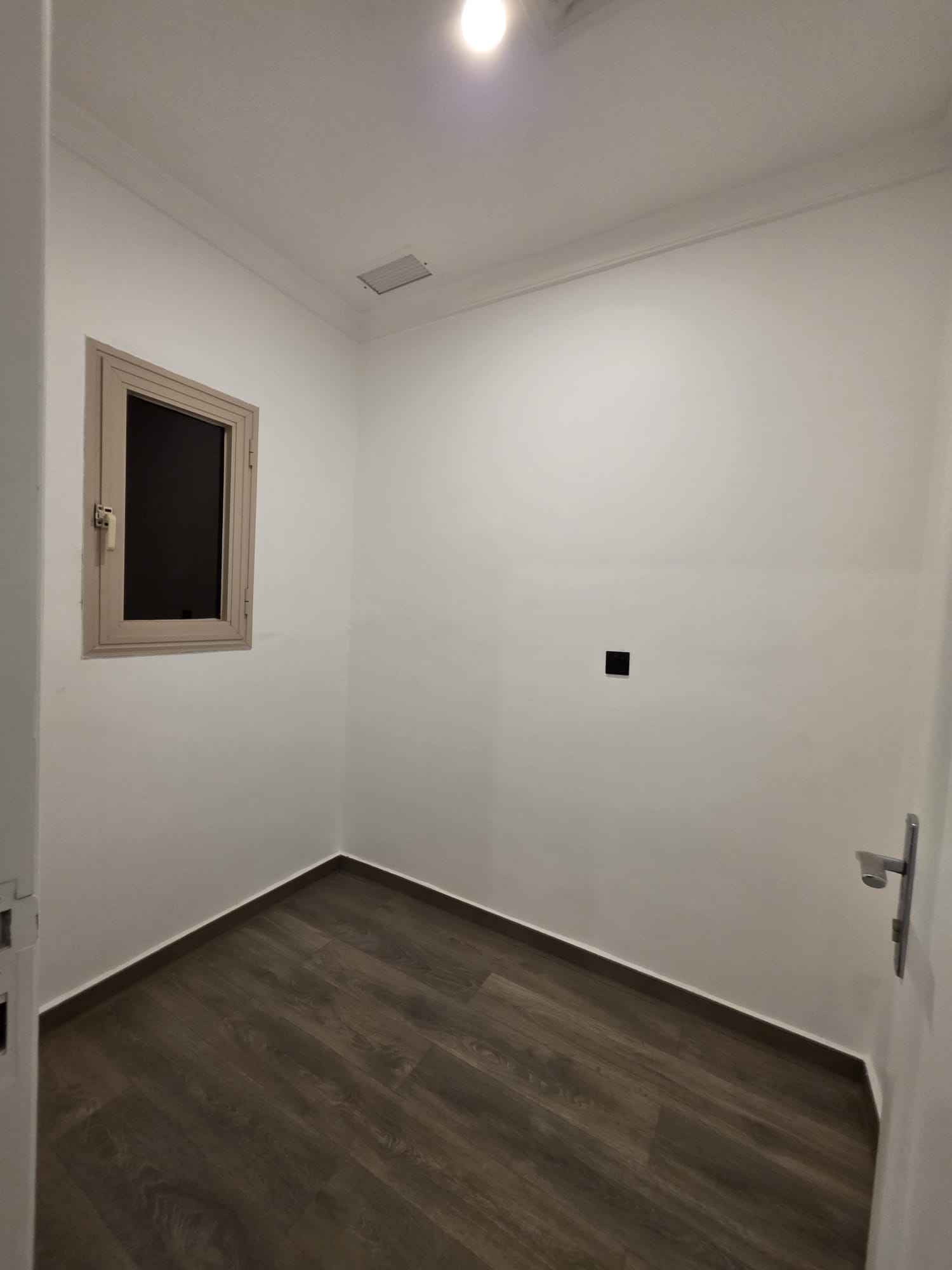 Rent Floor in Siddeeq