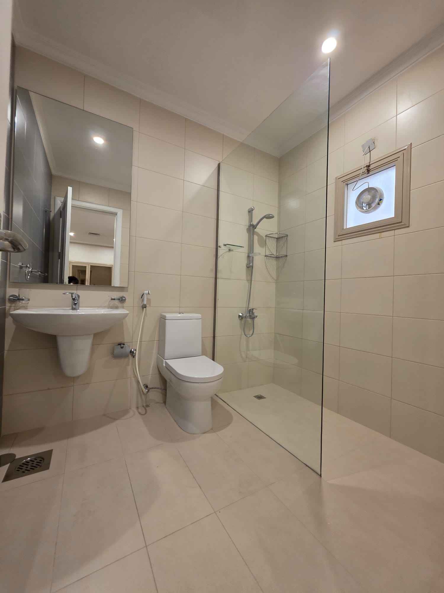 Rent Floor in Siddeeq
