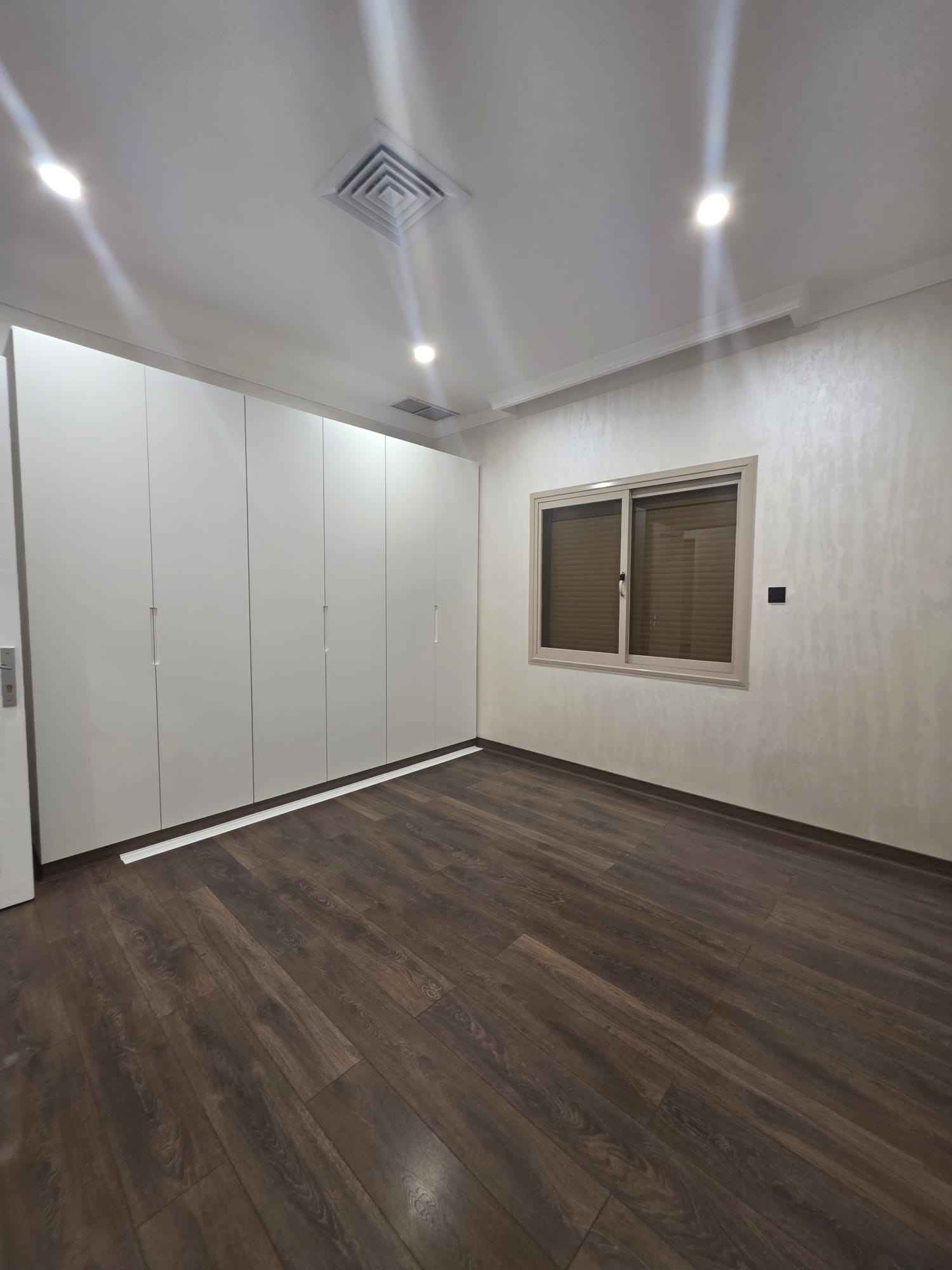 Rent Floor in Siddeeq
