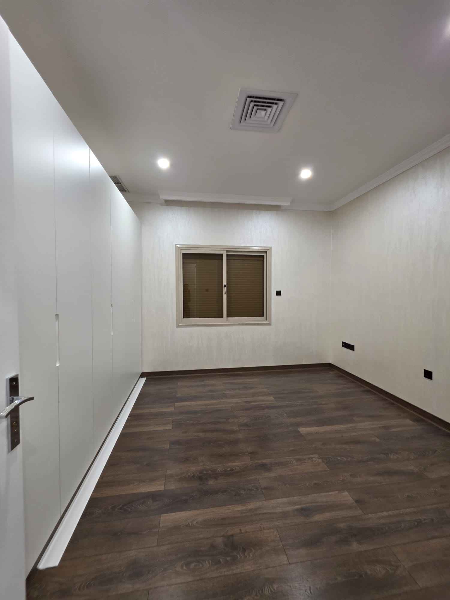 Rent Floor in Siddeeq