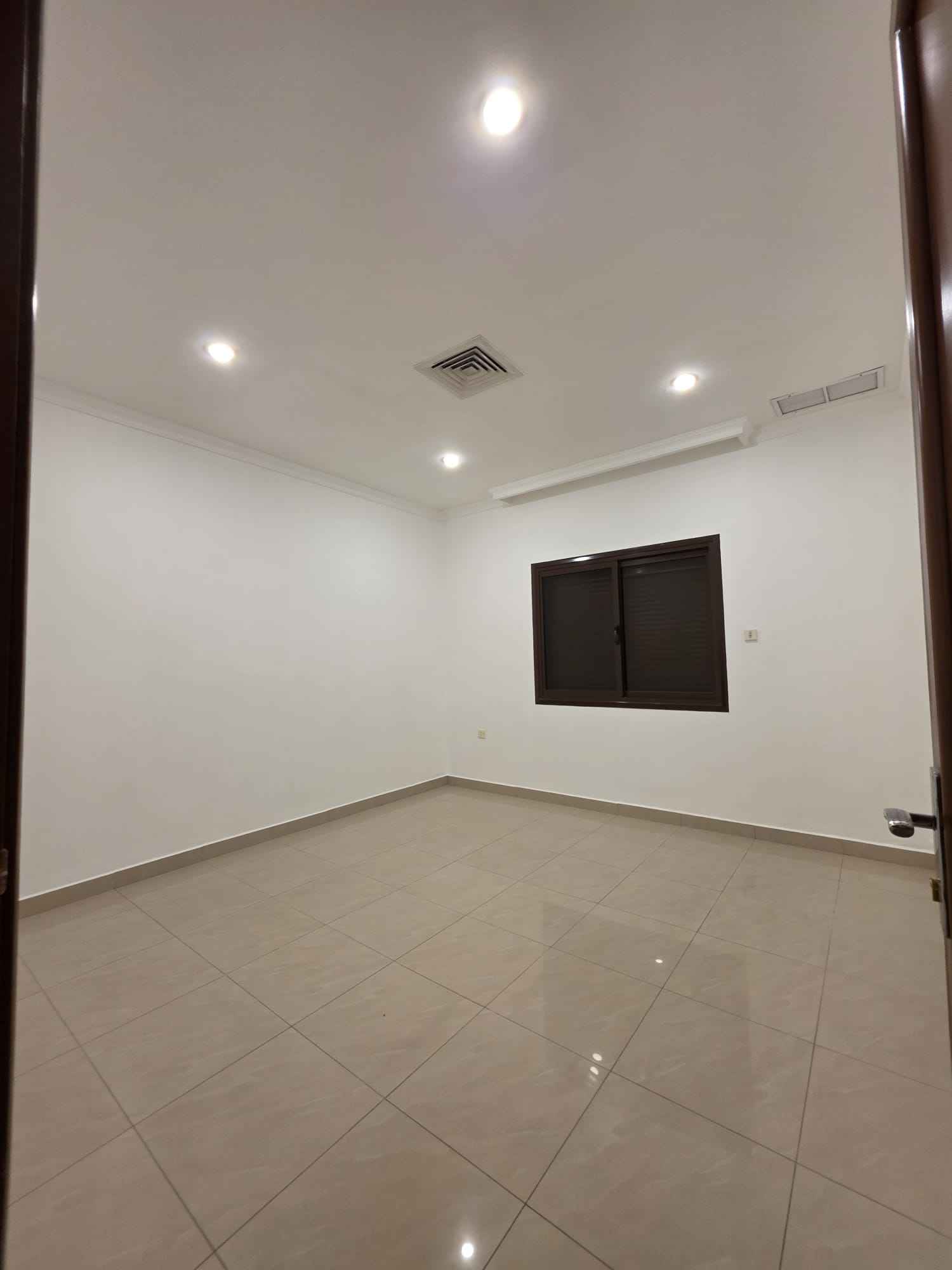 Rent Floor in Siddeeq