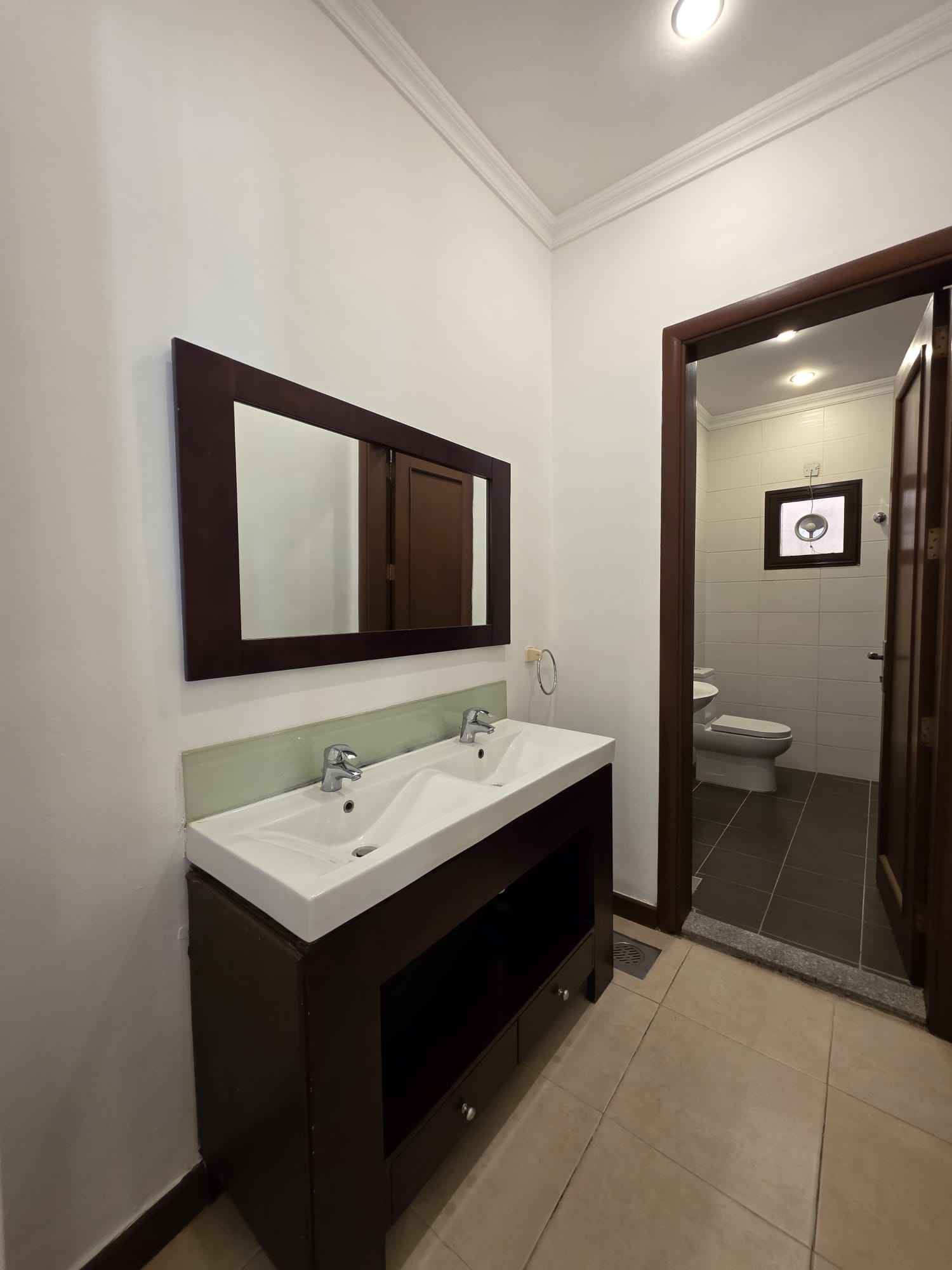 Rent Floor in Siddeeq
