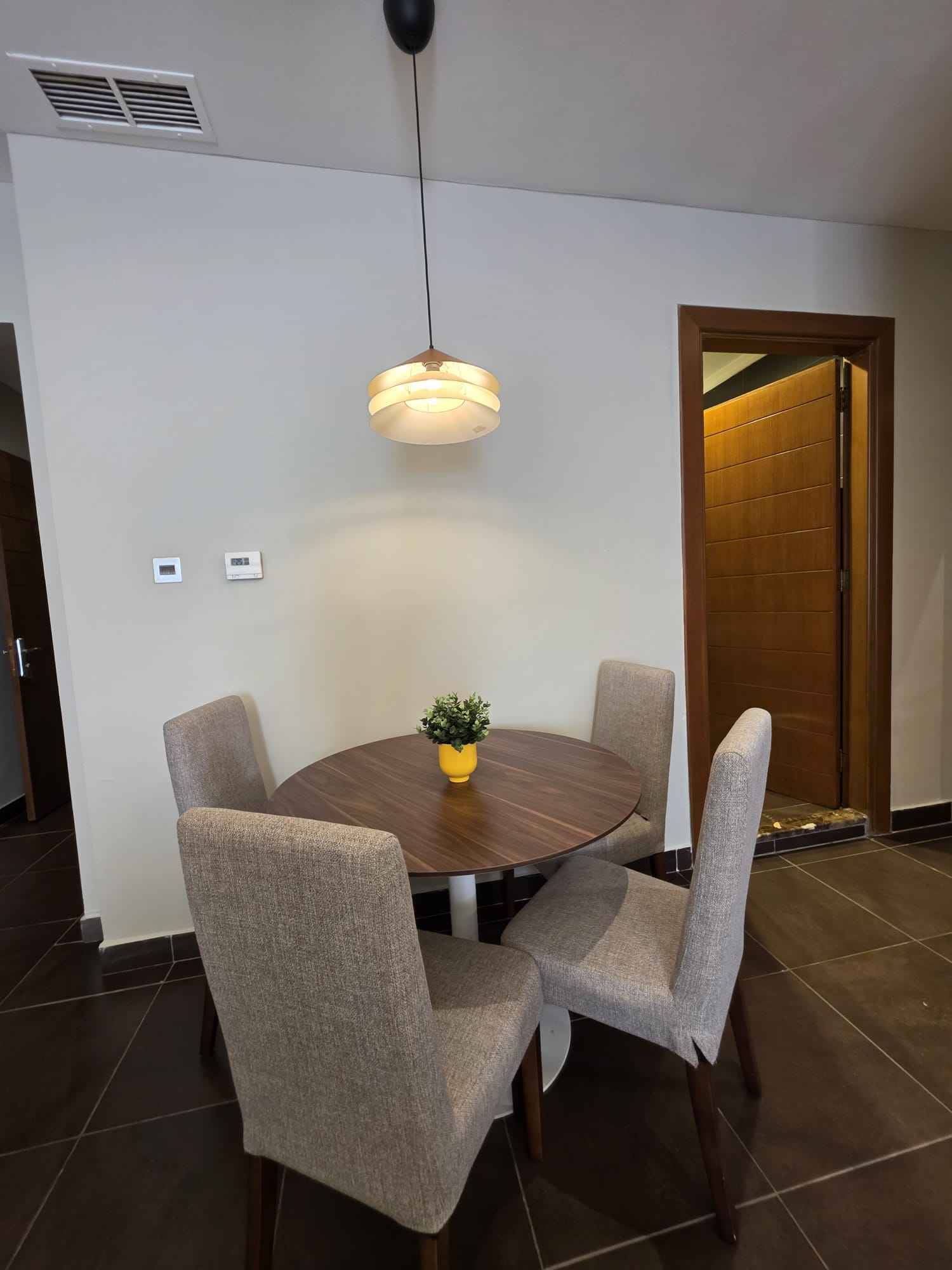 Rent Apartment in Salmiya