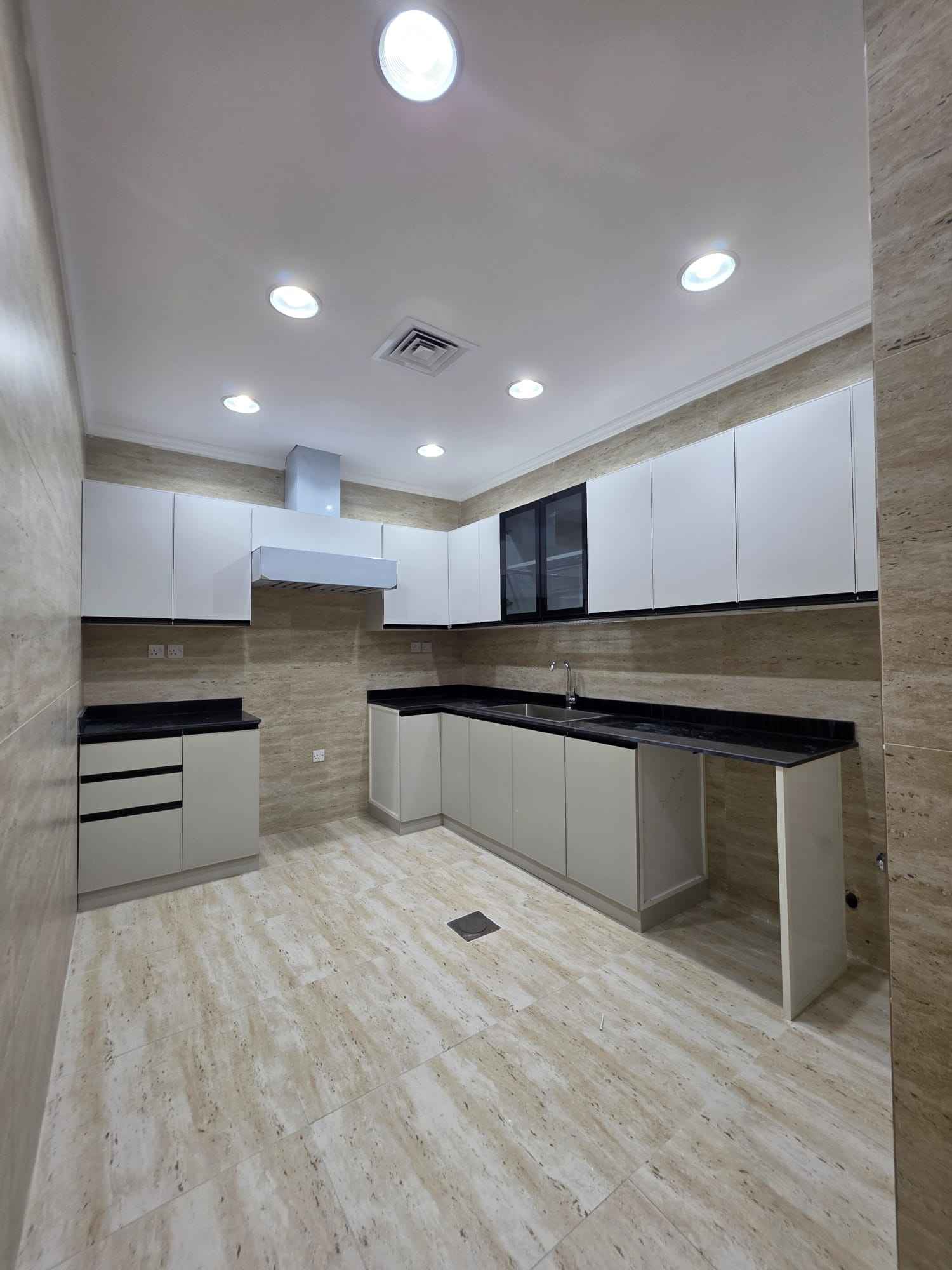 Rent Apartment in Salmiya