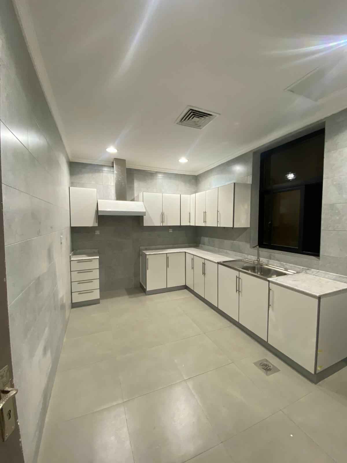 Rent Floor in Salwa