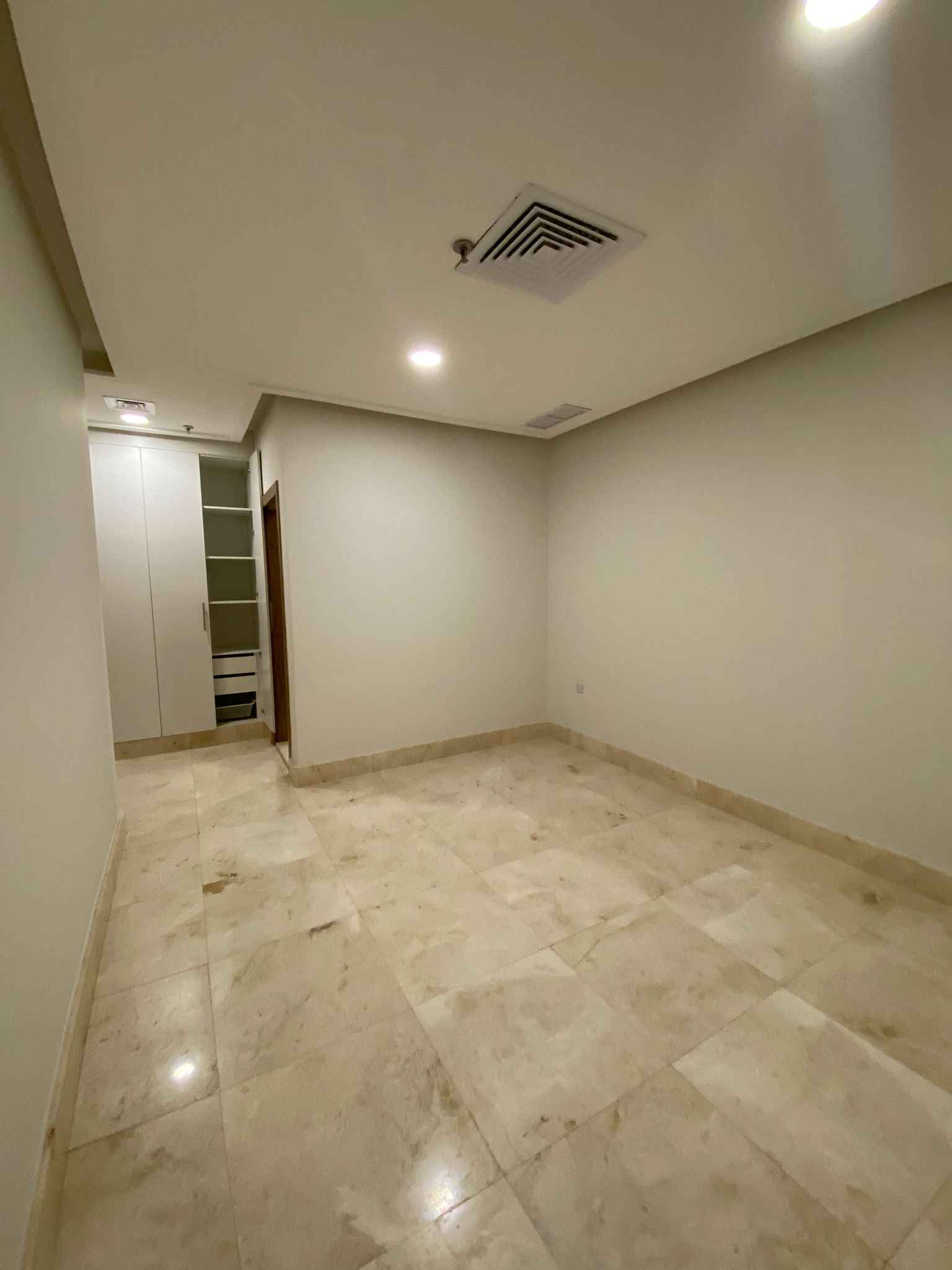 Rent Apartment in Sabah Al-Salem