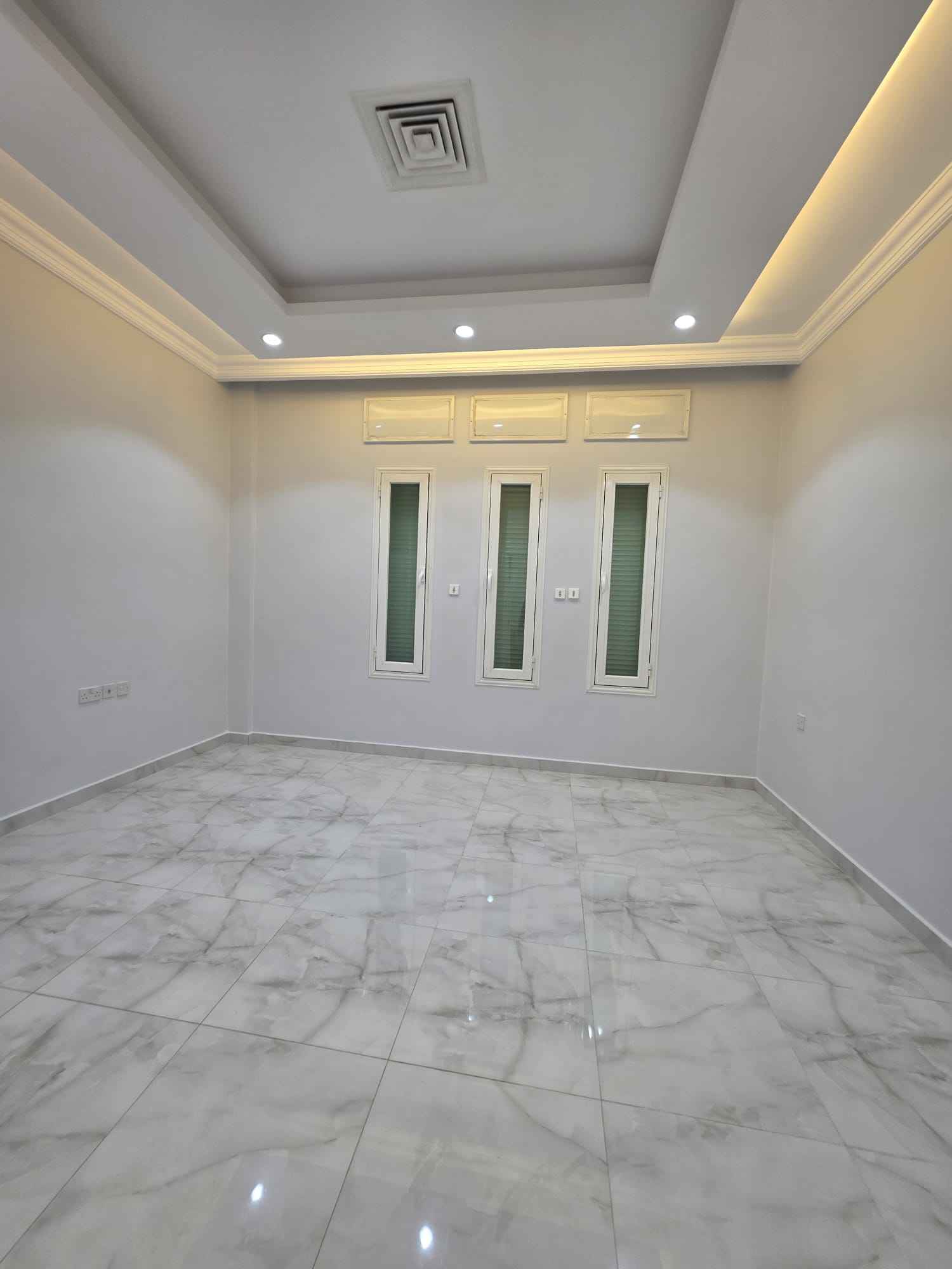 Rent Floor in Funaitees