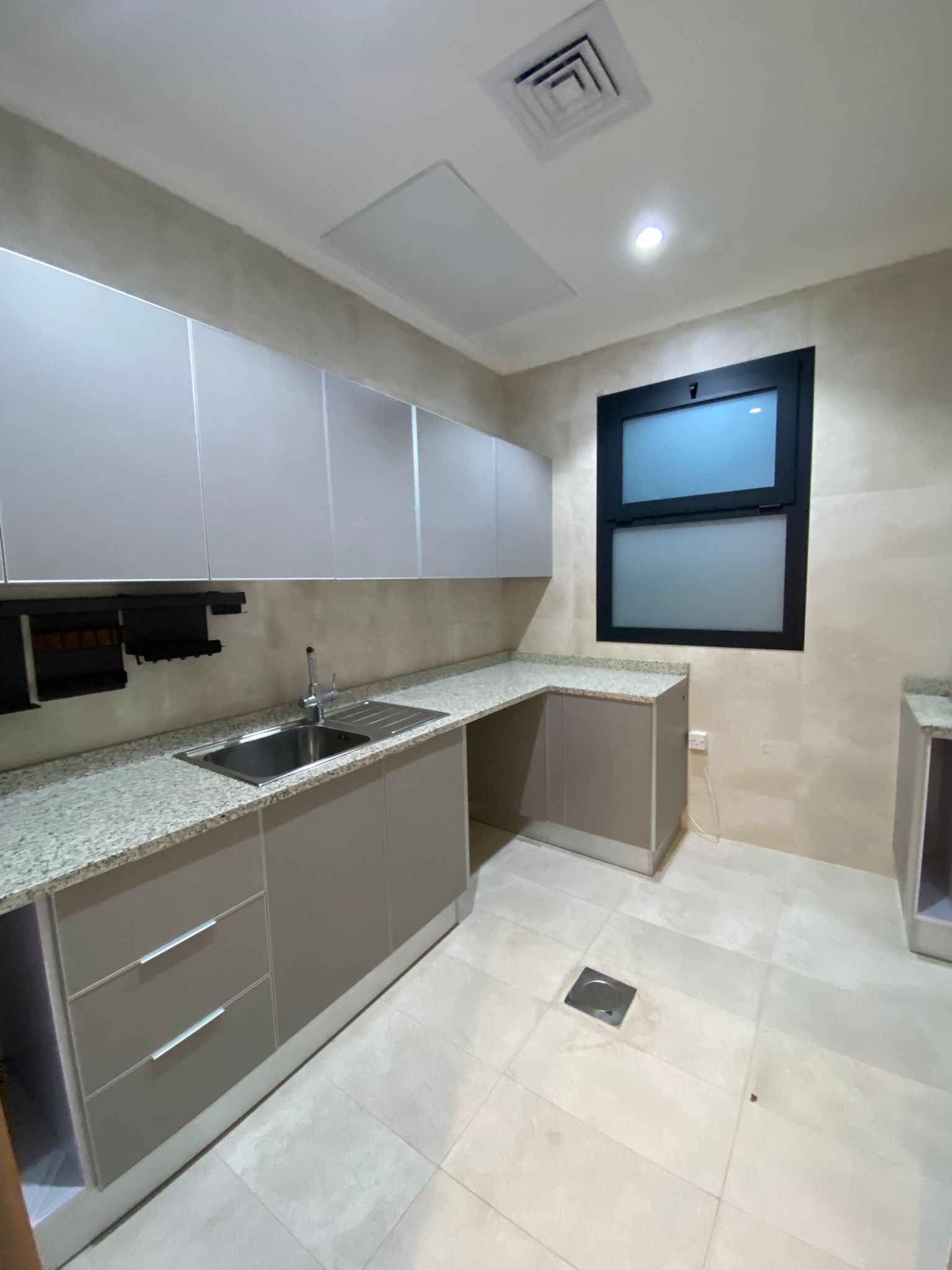 Rent Apartment in Rumaithiya