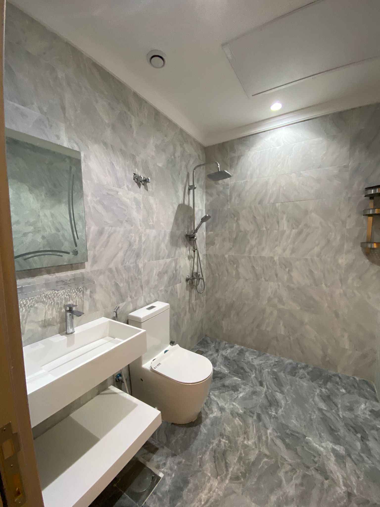 Rent Apartment in Rumaithiya