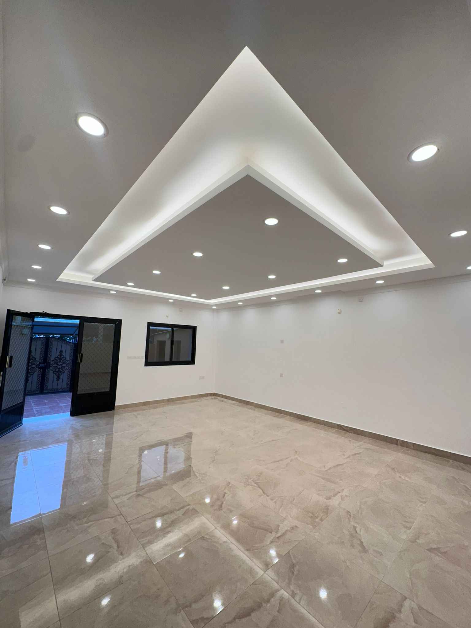 Rent House in Shaab Residential