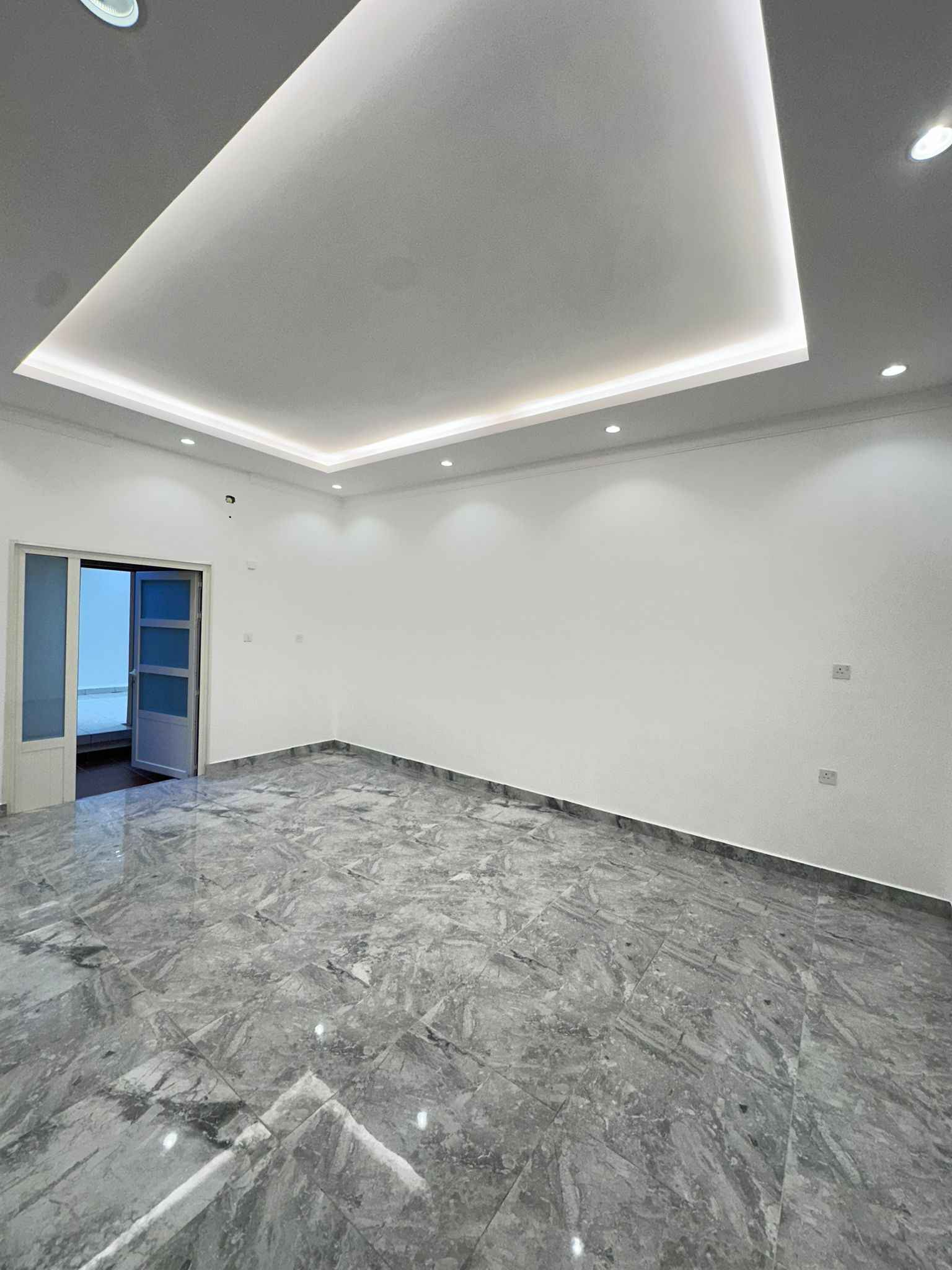 Rent House in Shaab Residential