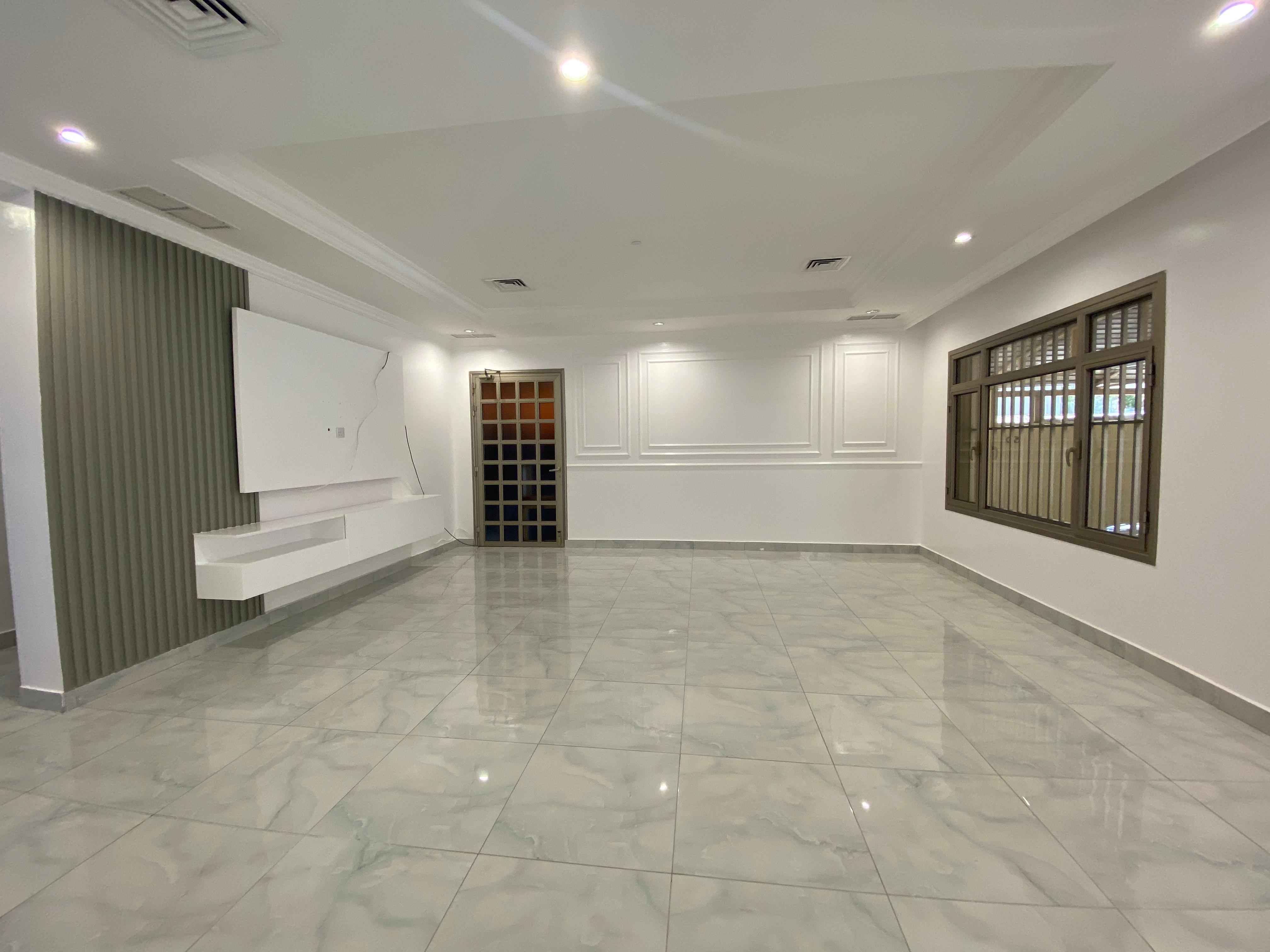 Rent Floor in Surra