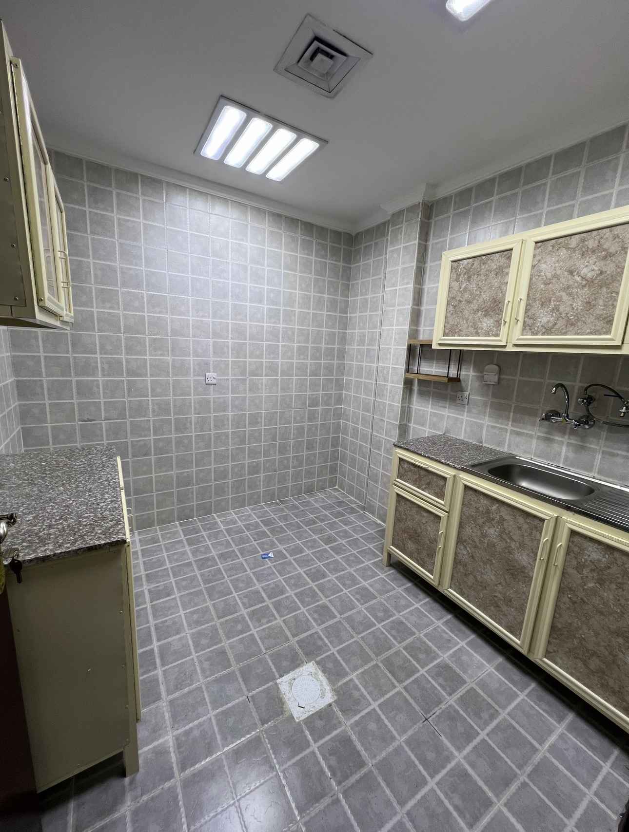 Rent Apartment in Mishref