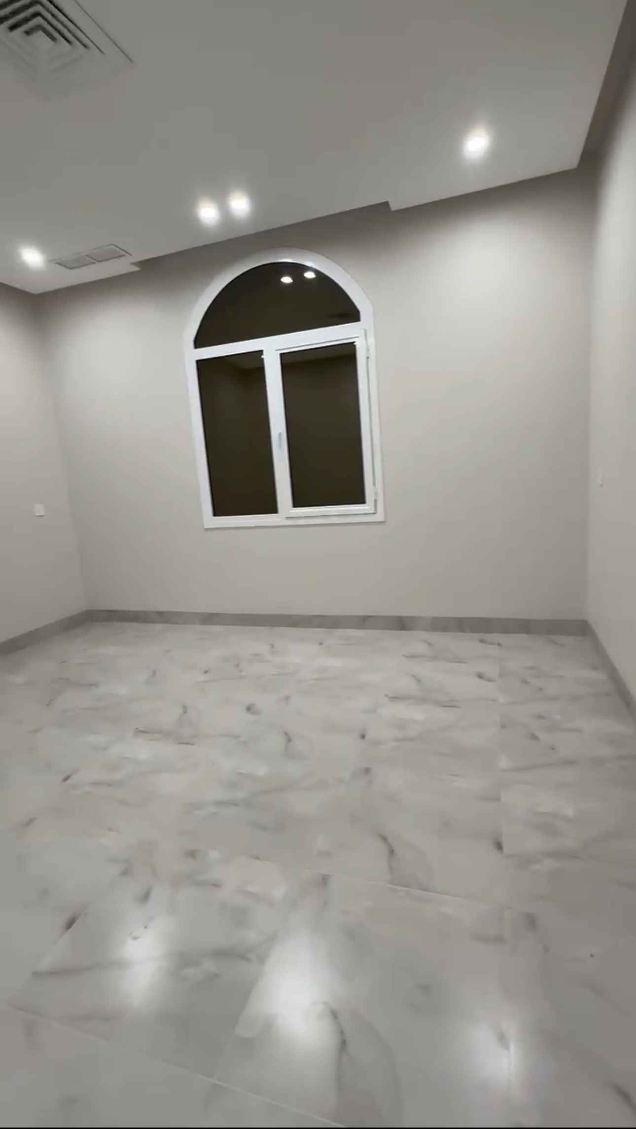 Rent Apartment in Khaitan South New