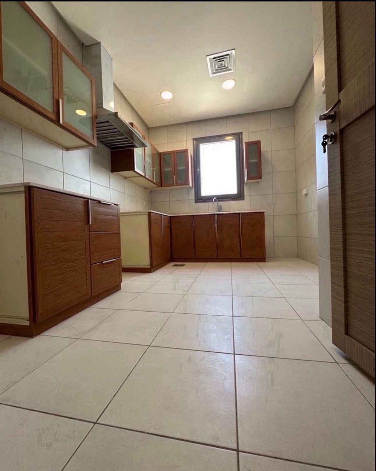 للإيجار شقة في سلوى