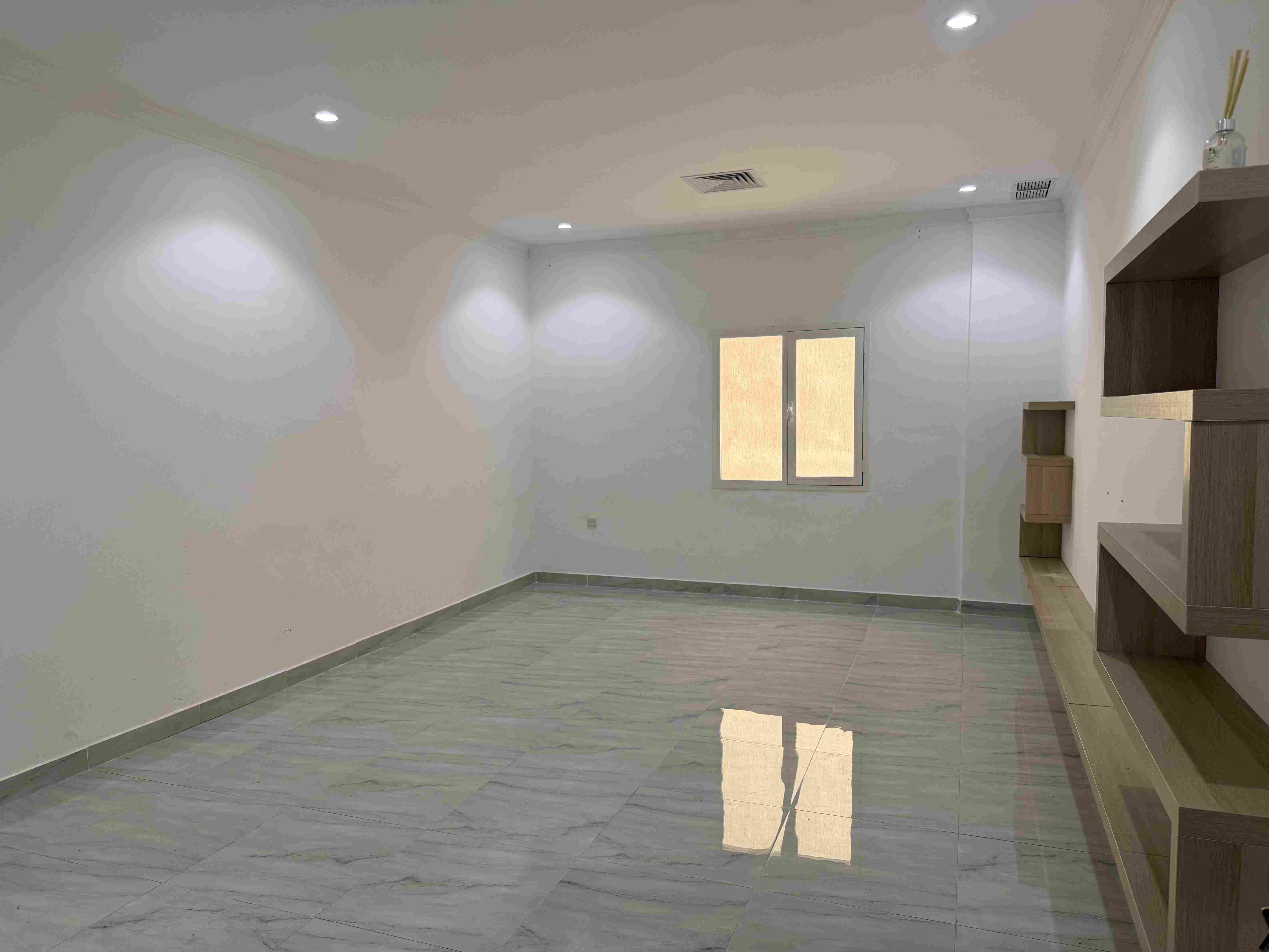 Rent Apartment in Salwa