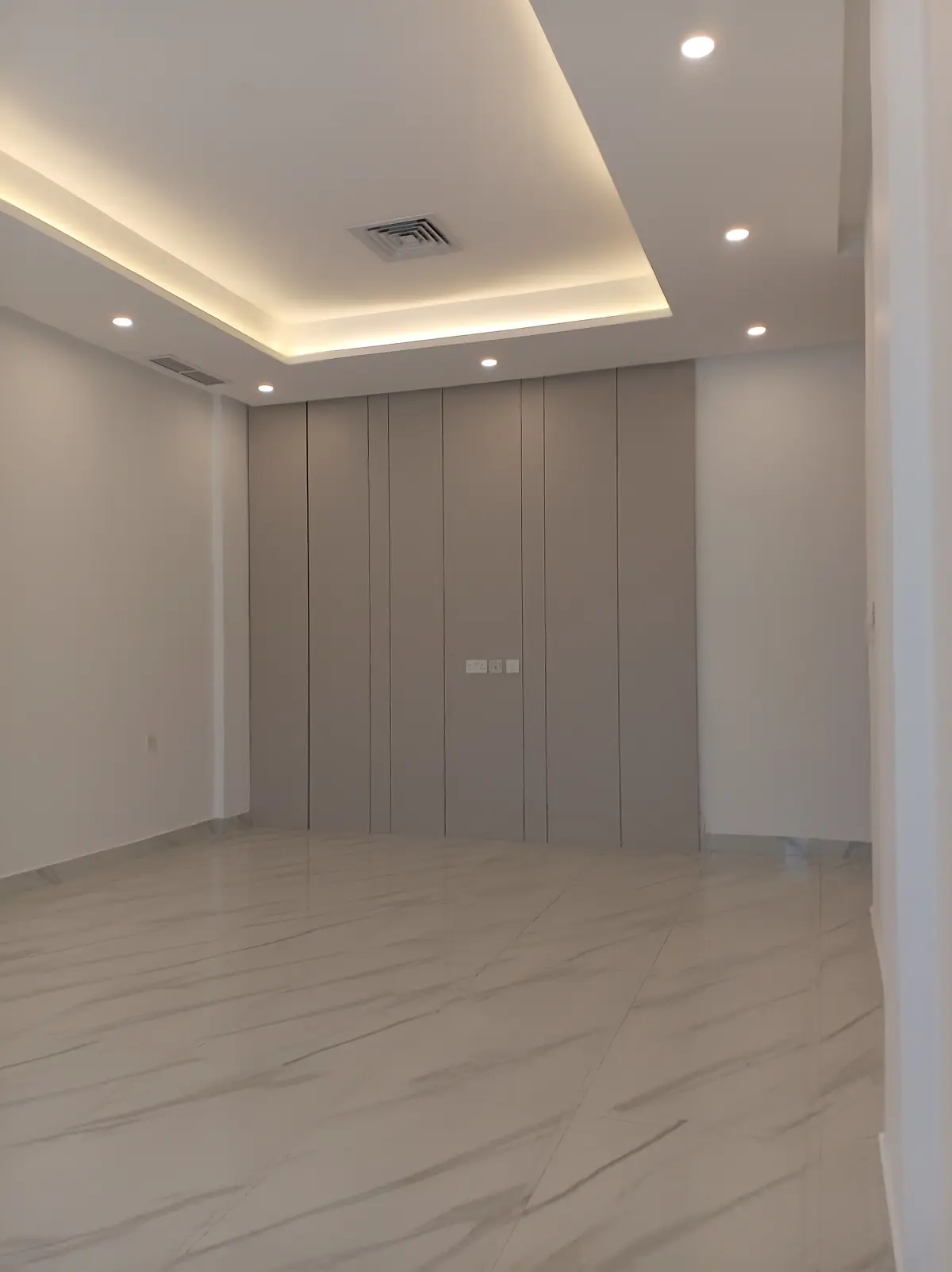 Rent Apartment in Omariya