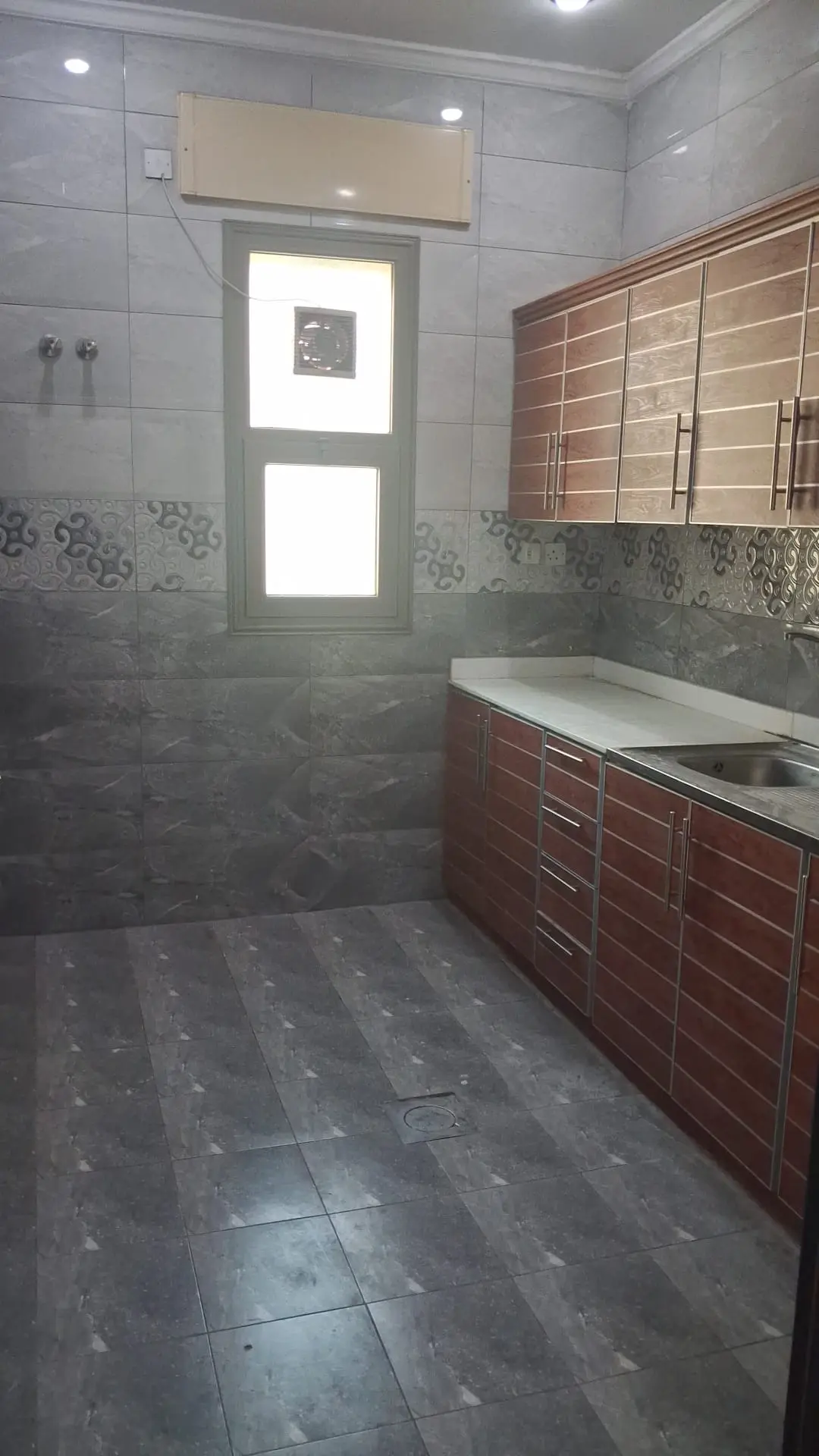 للإيجار شقة في مشرف